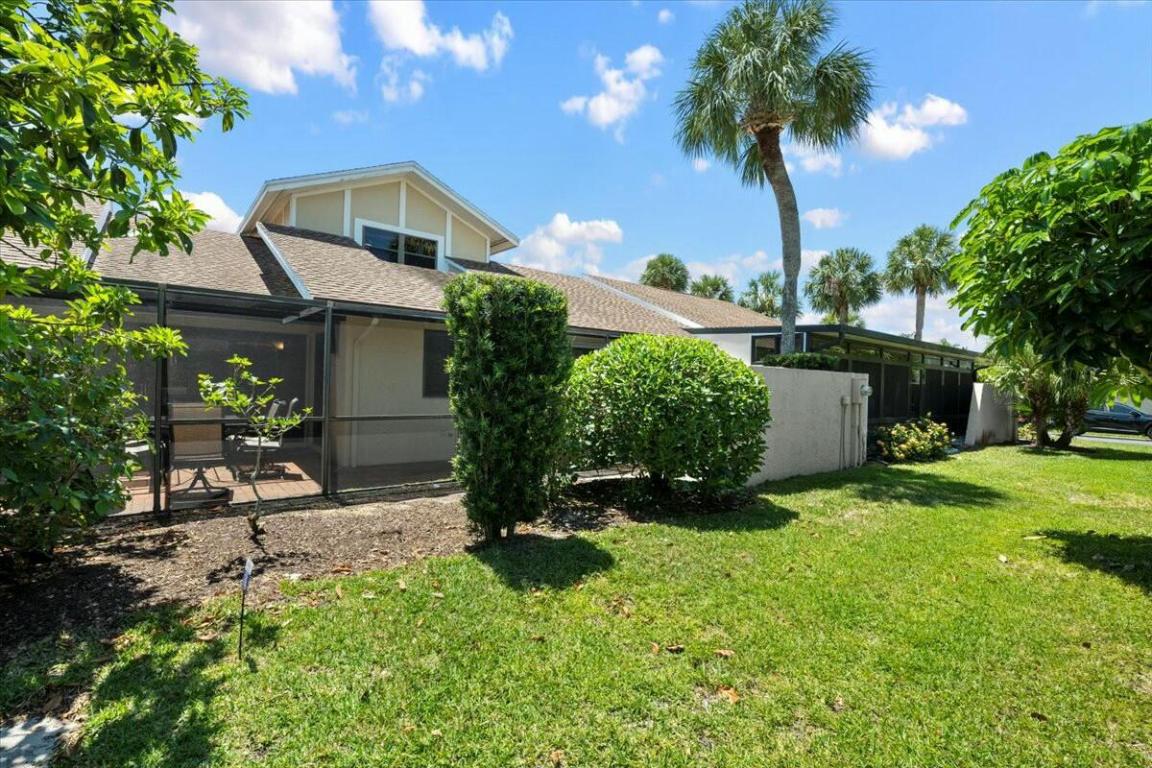 17210 Fownes Crescent