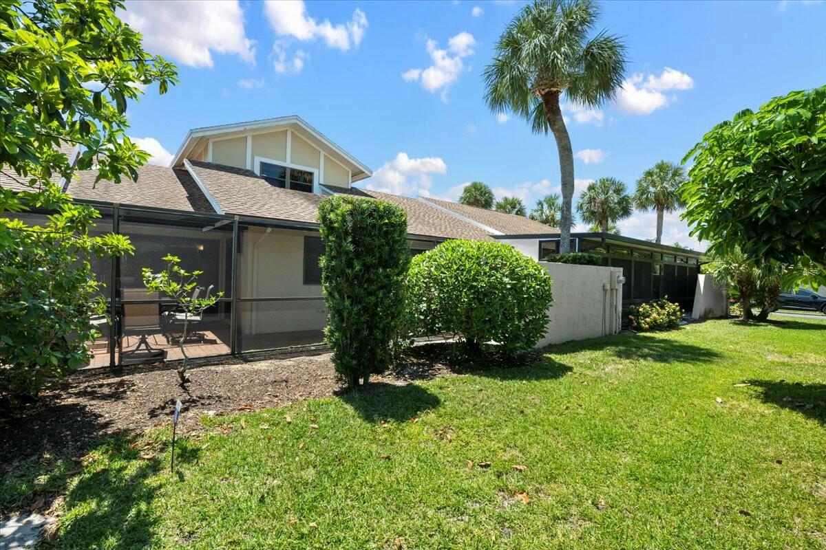 17210 Fownes Crescent