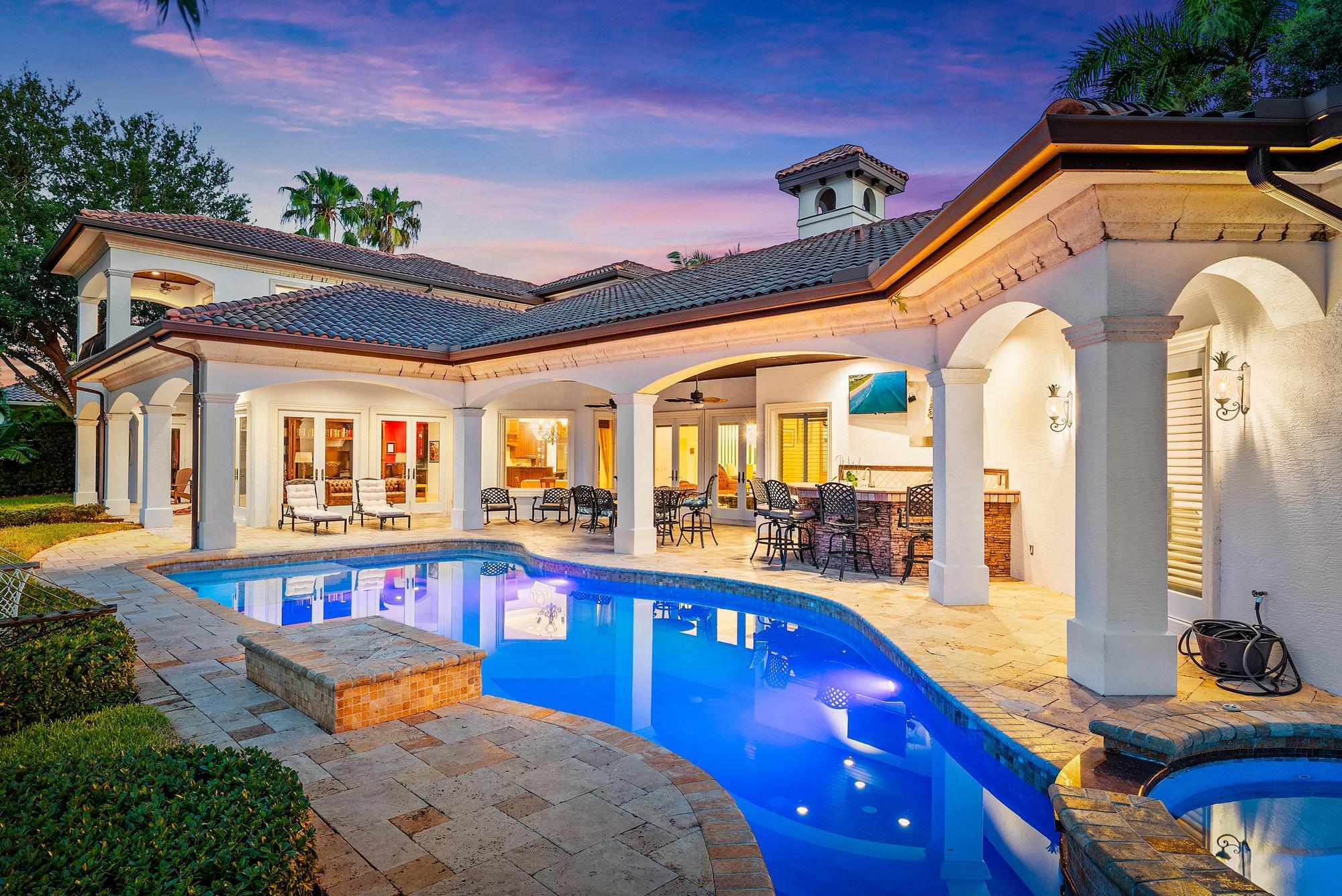 18669 SE Palm Island Lane