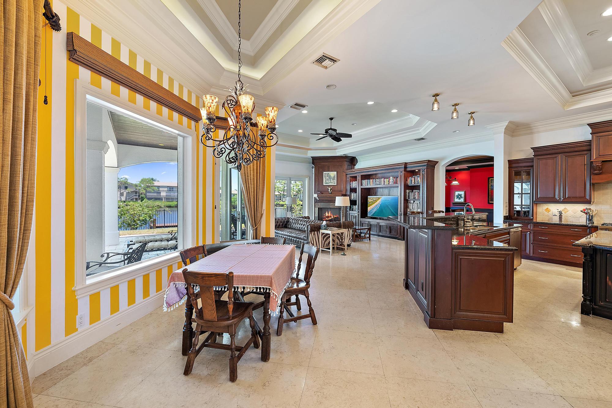 18669 SE Palm Island Lane