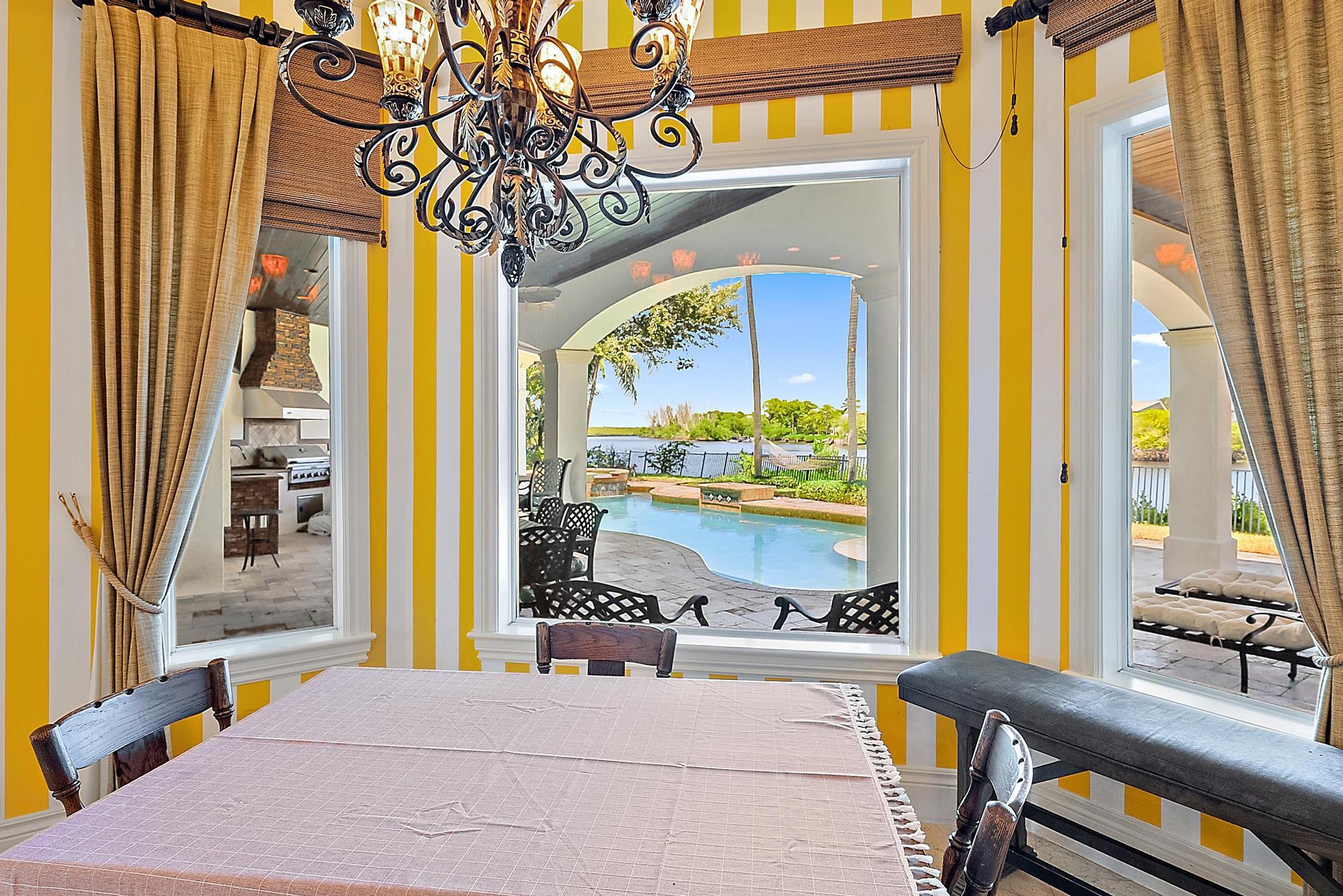 18669 SE Palm Island Lane