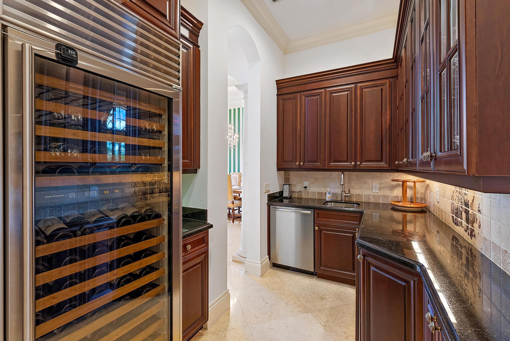 18669 SE Palm Island Lane