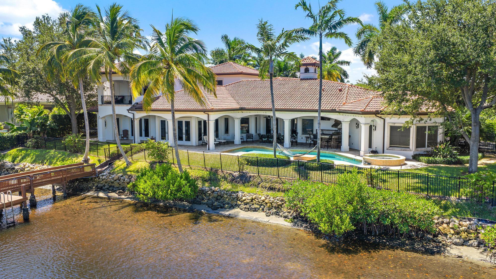 18669 SE Palm Island Lane