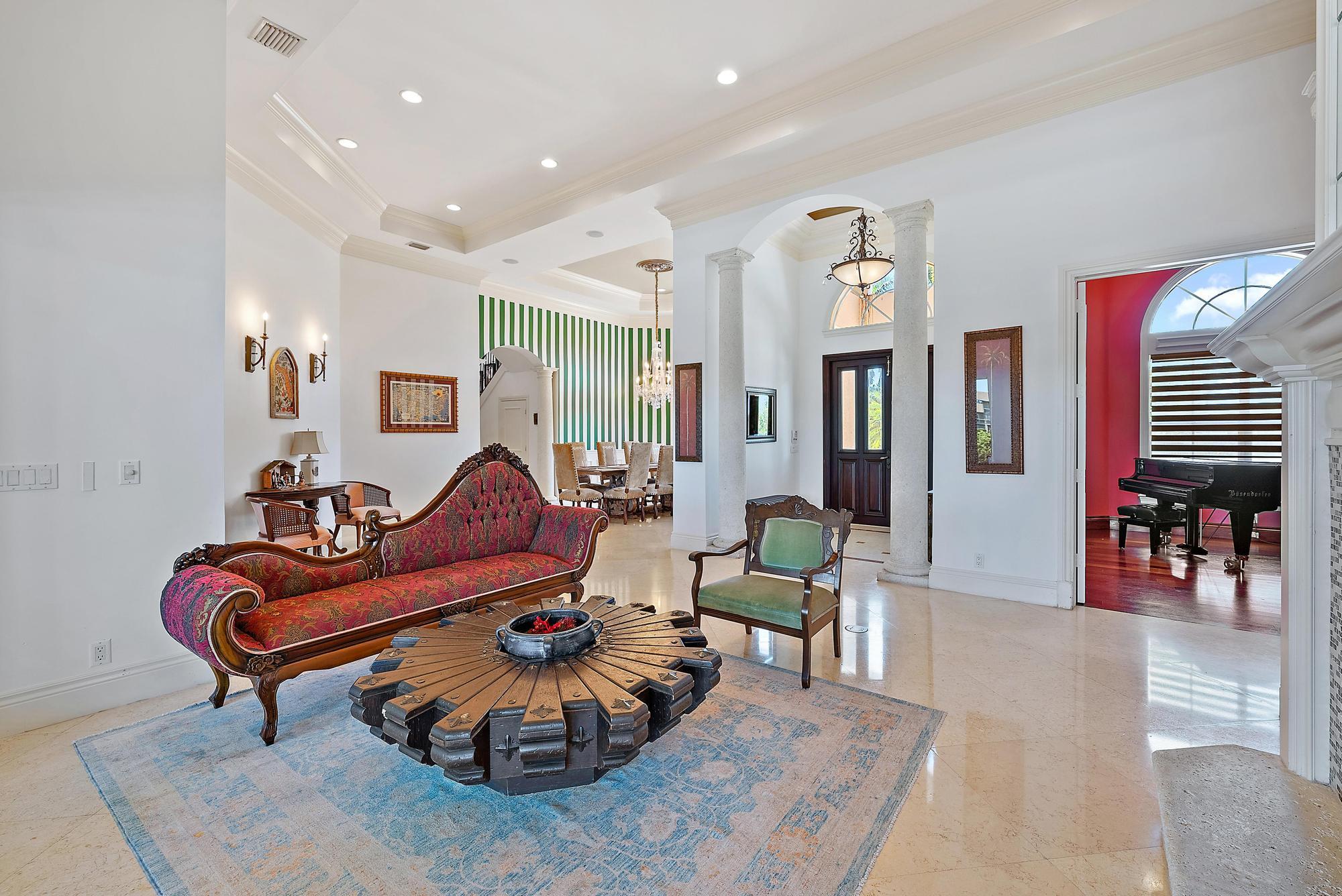 18669 SE Palm Island Lane