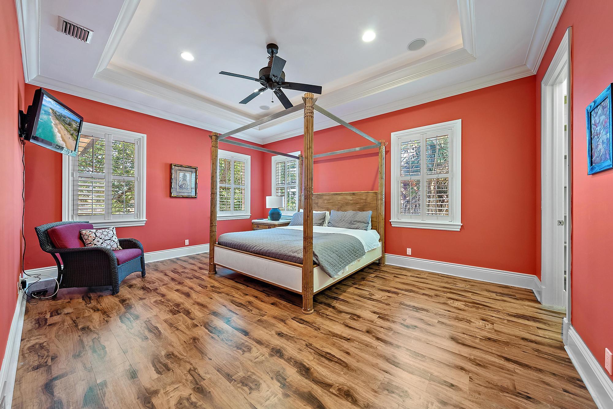 18669 SE Palm Island Lane