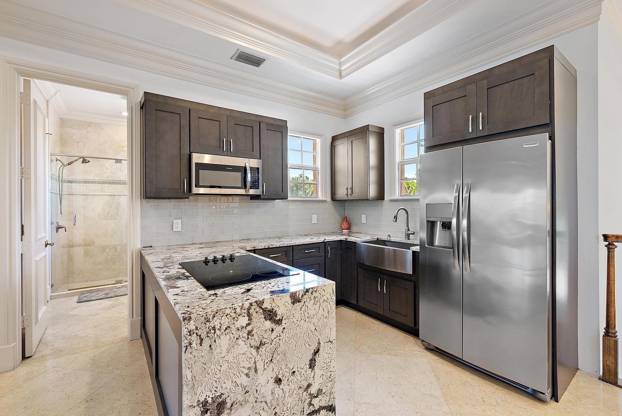 18669 SE Palm Island Lane