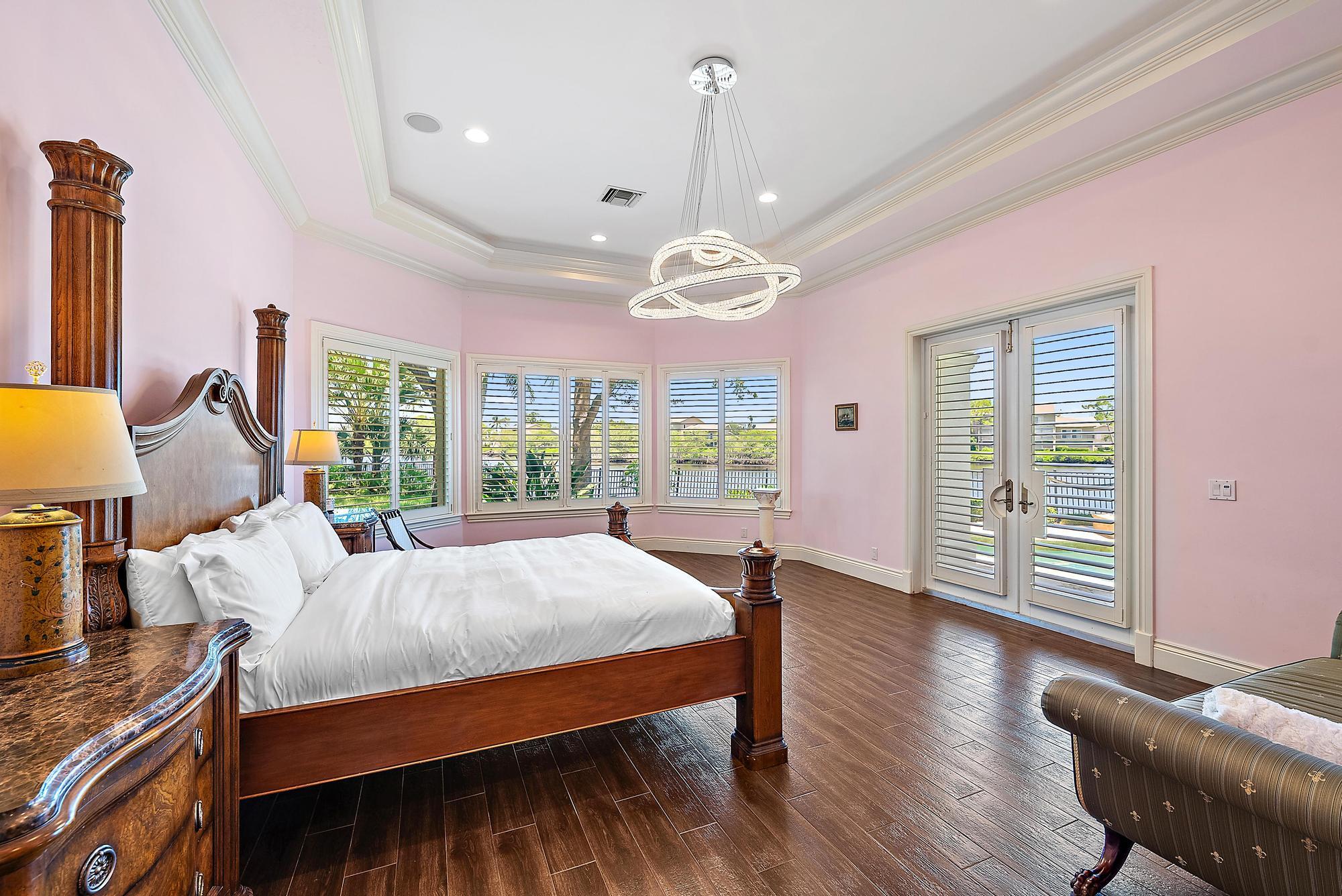 18669 SE Palm Island Lane