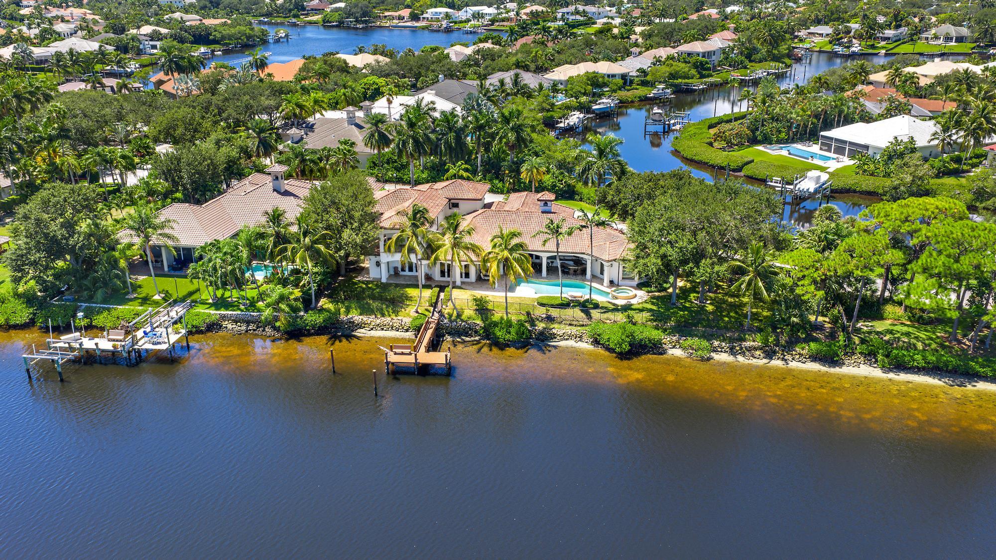 18669 SE Palm Island Lane
