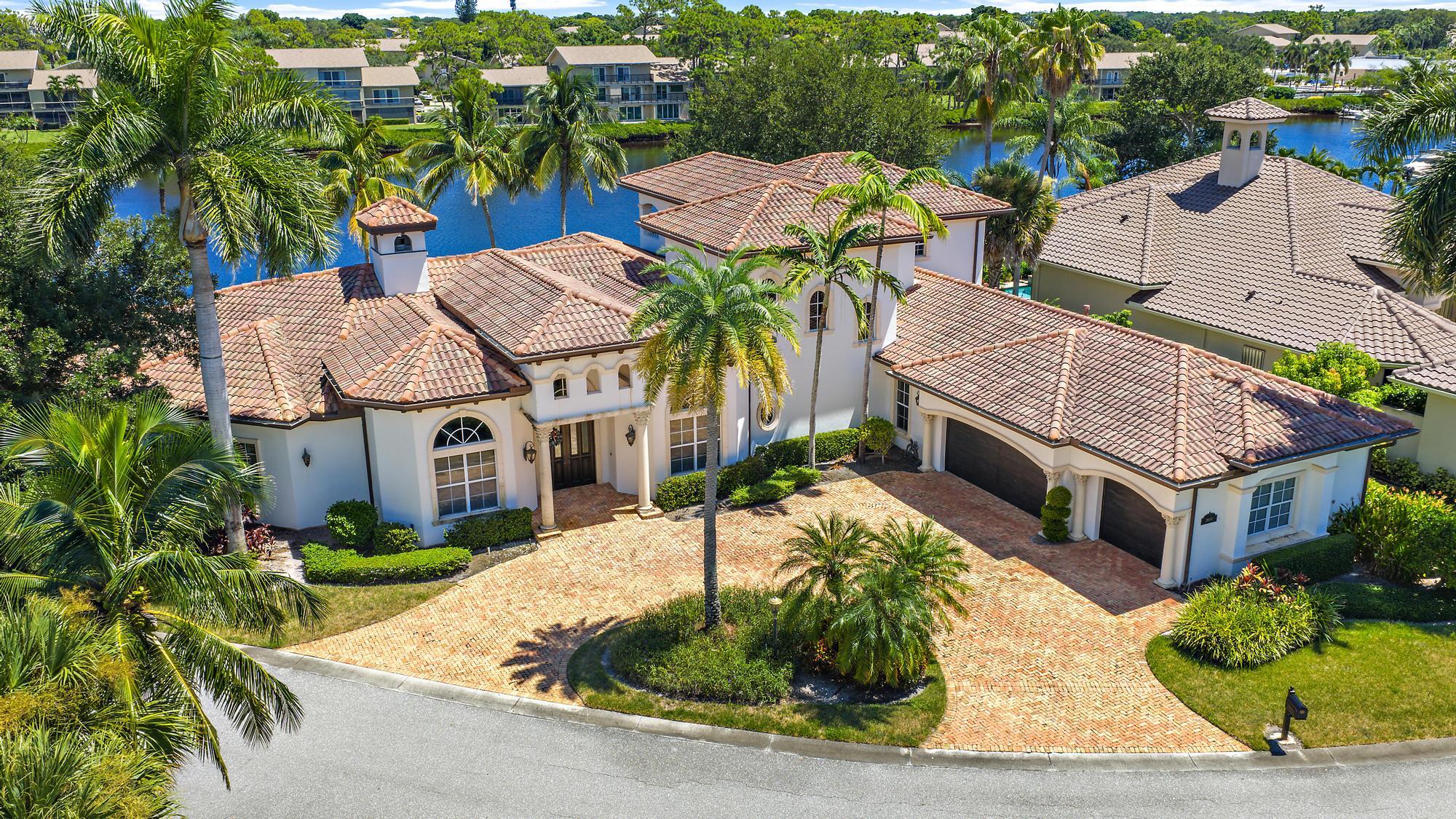 18669 SE Palm Island Lane