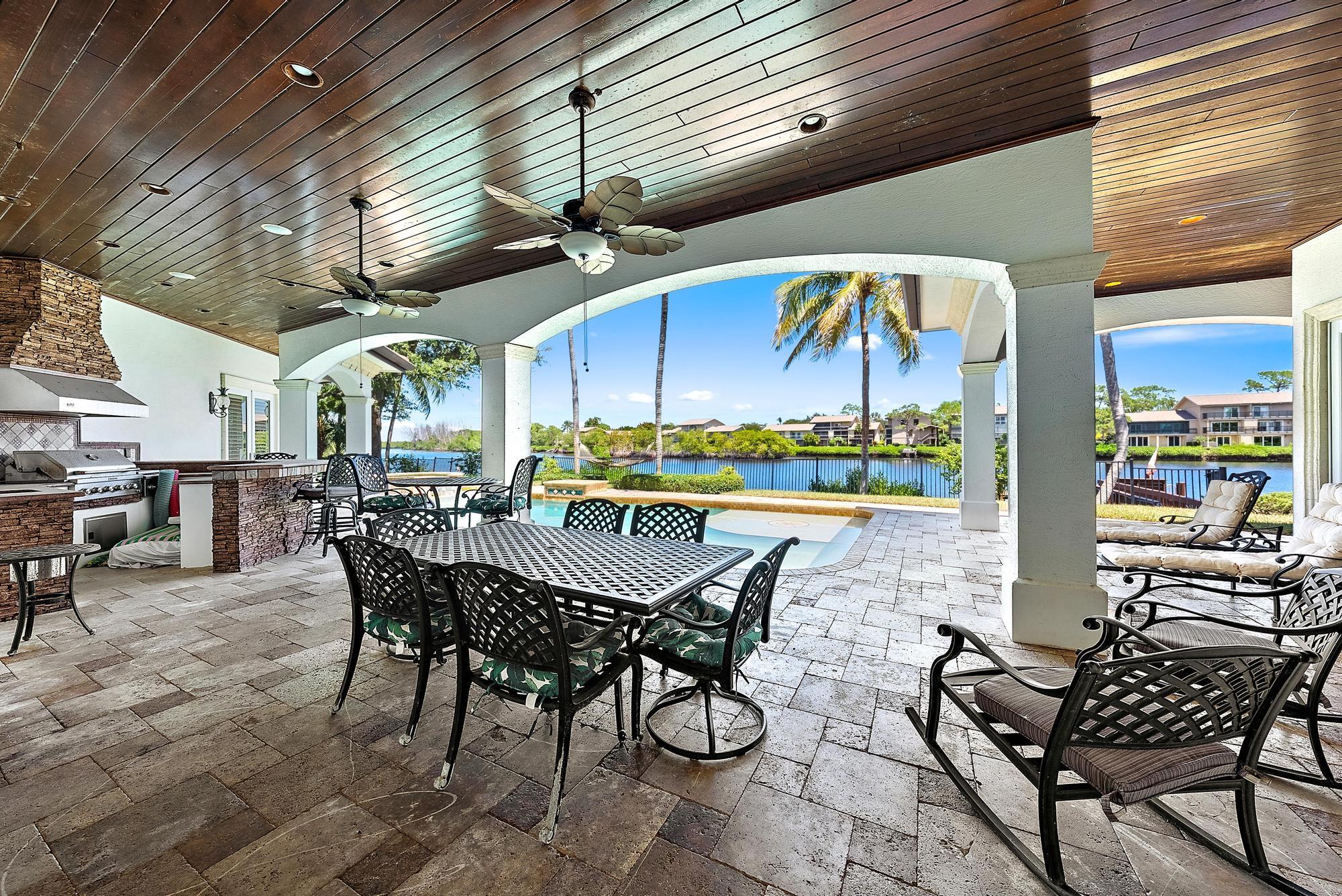 18669 SE Palm Island Lane