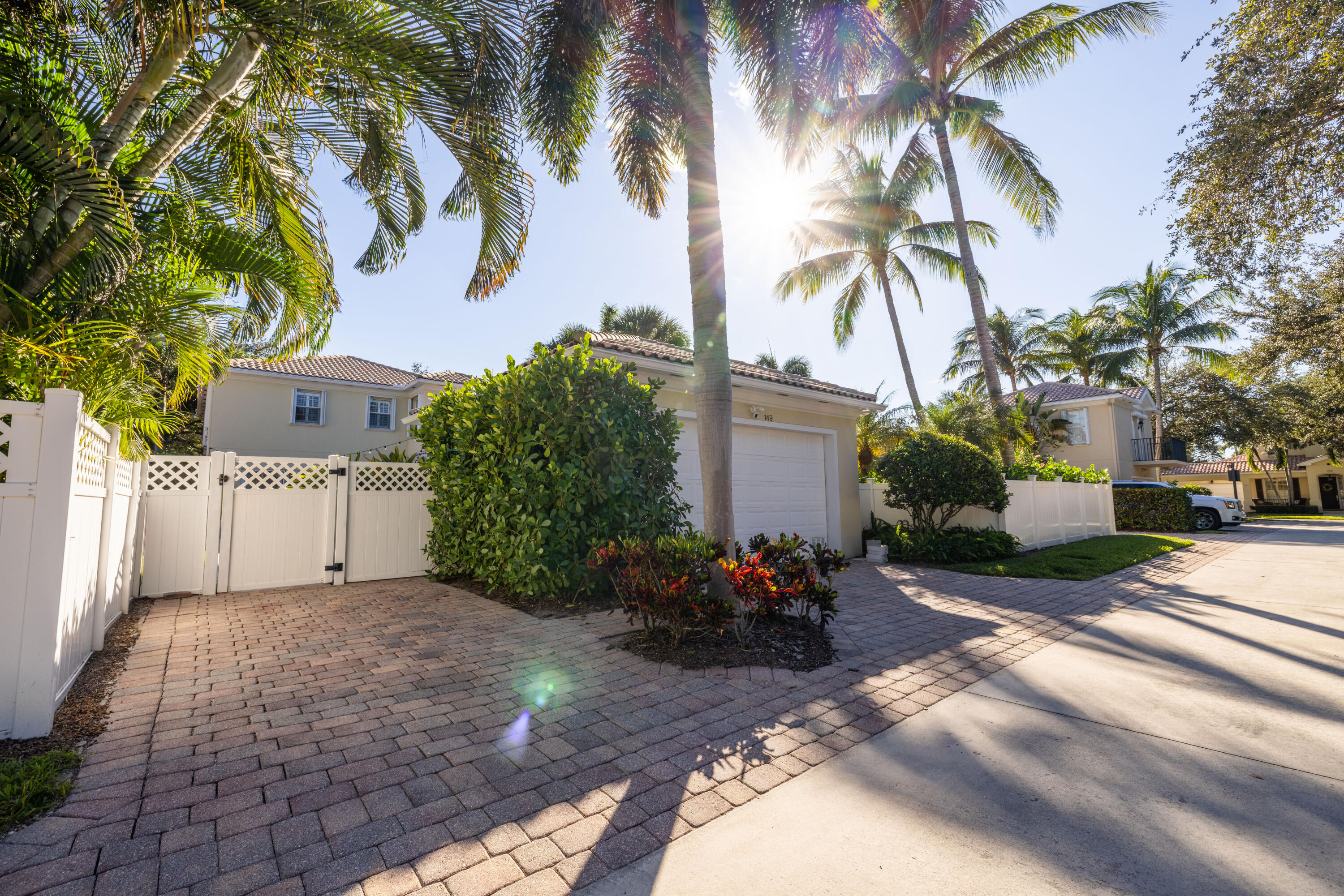 149 Savona Drive