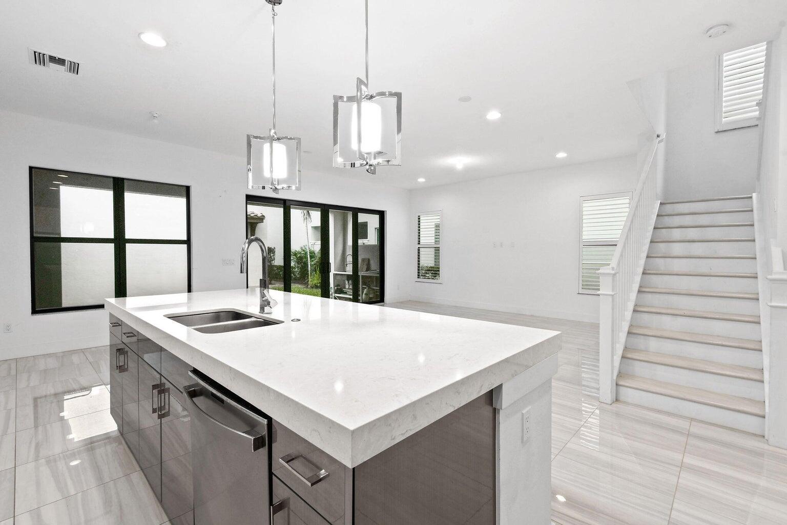 1221 Faulkner Terrace Terrace