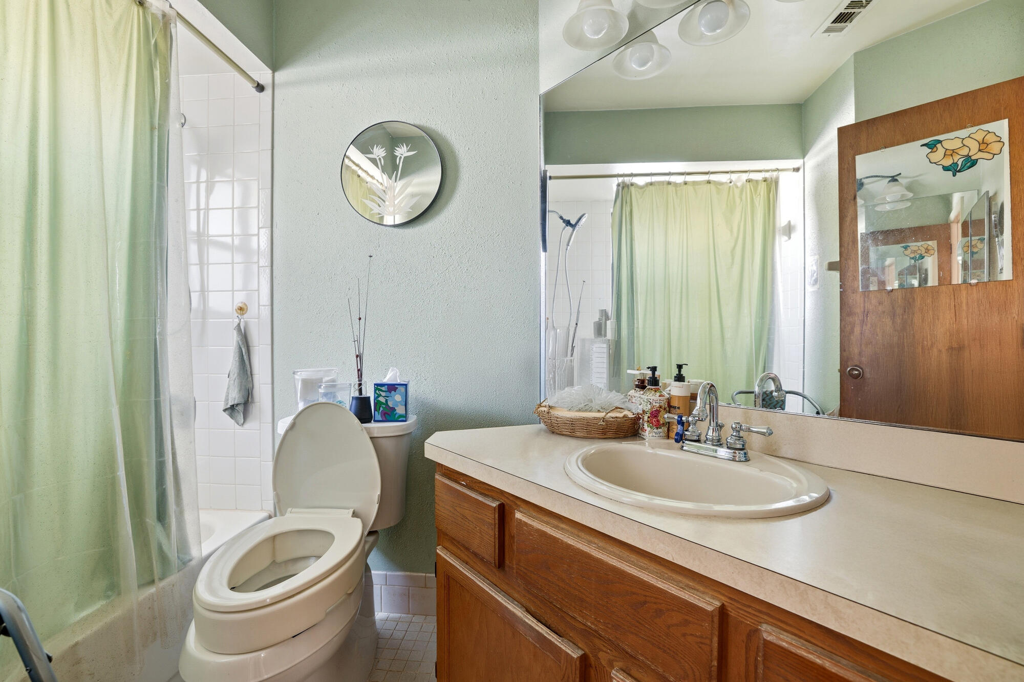 1127 E Seminole Avenue 9c