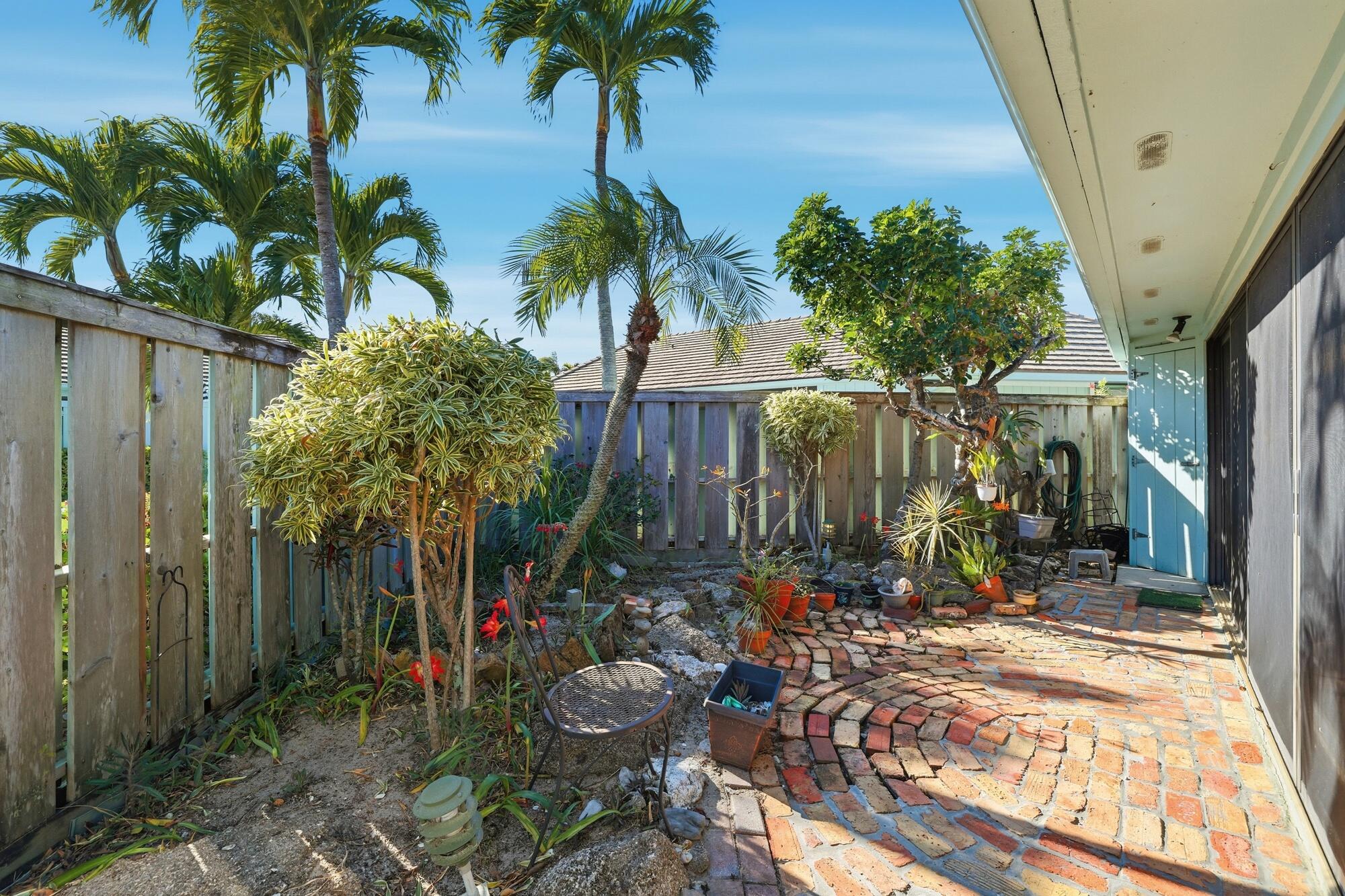 1127 E Seminole Avenue 9c