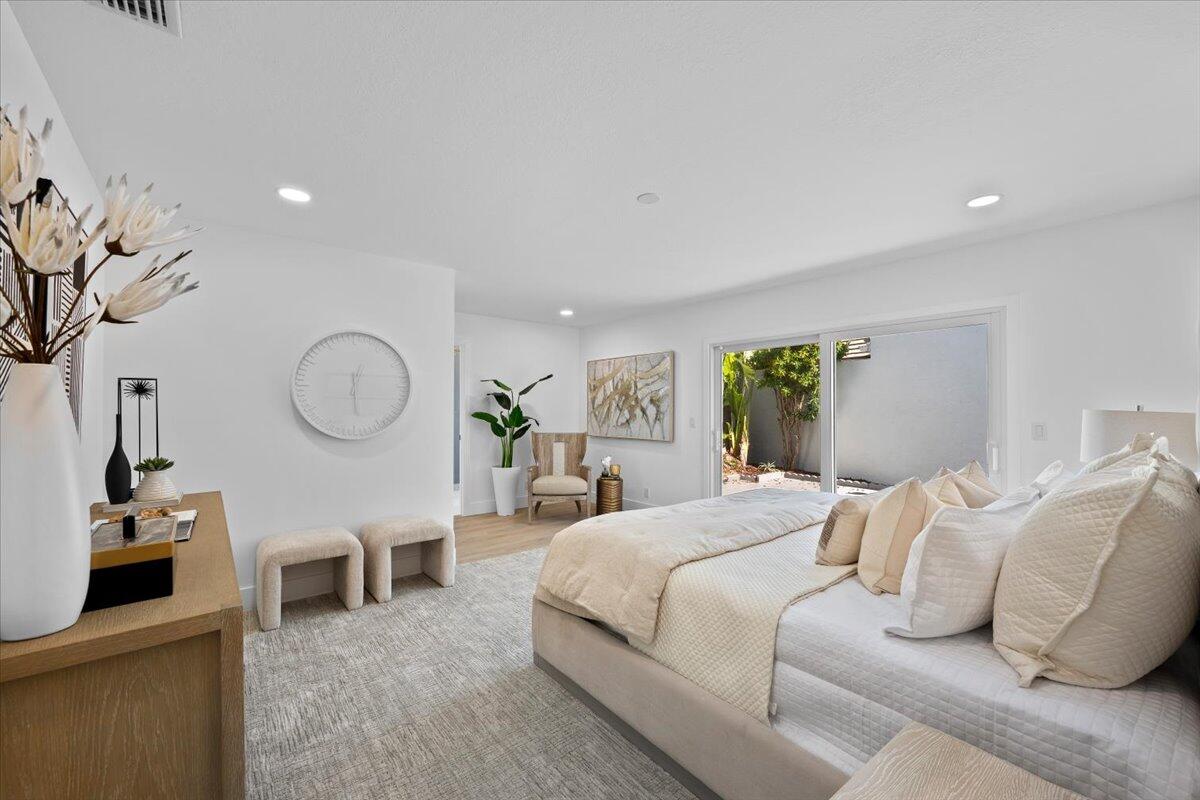 17068 Traverse Circle
