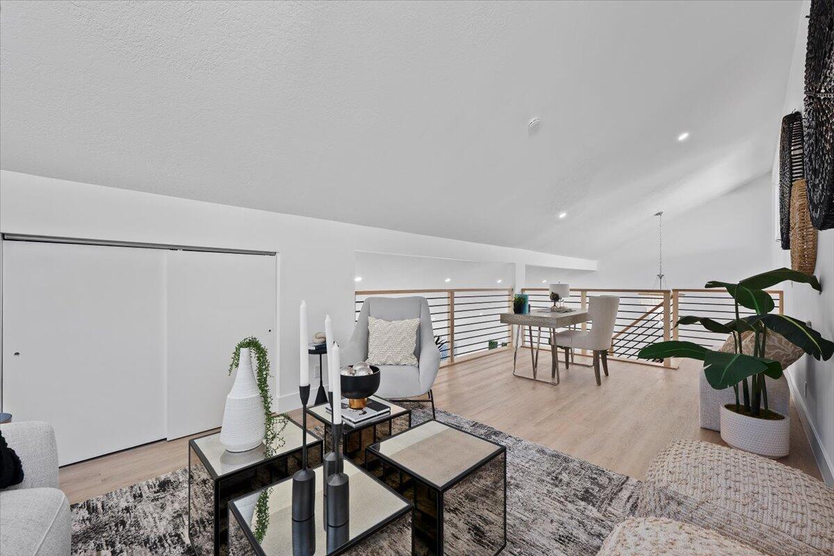 17068 Traverse Circle