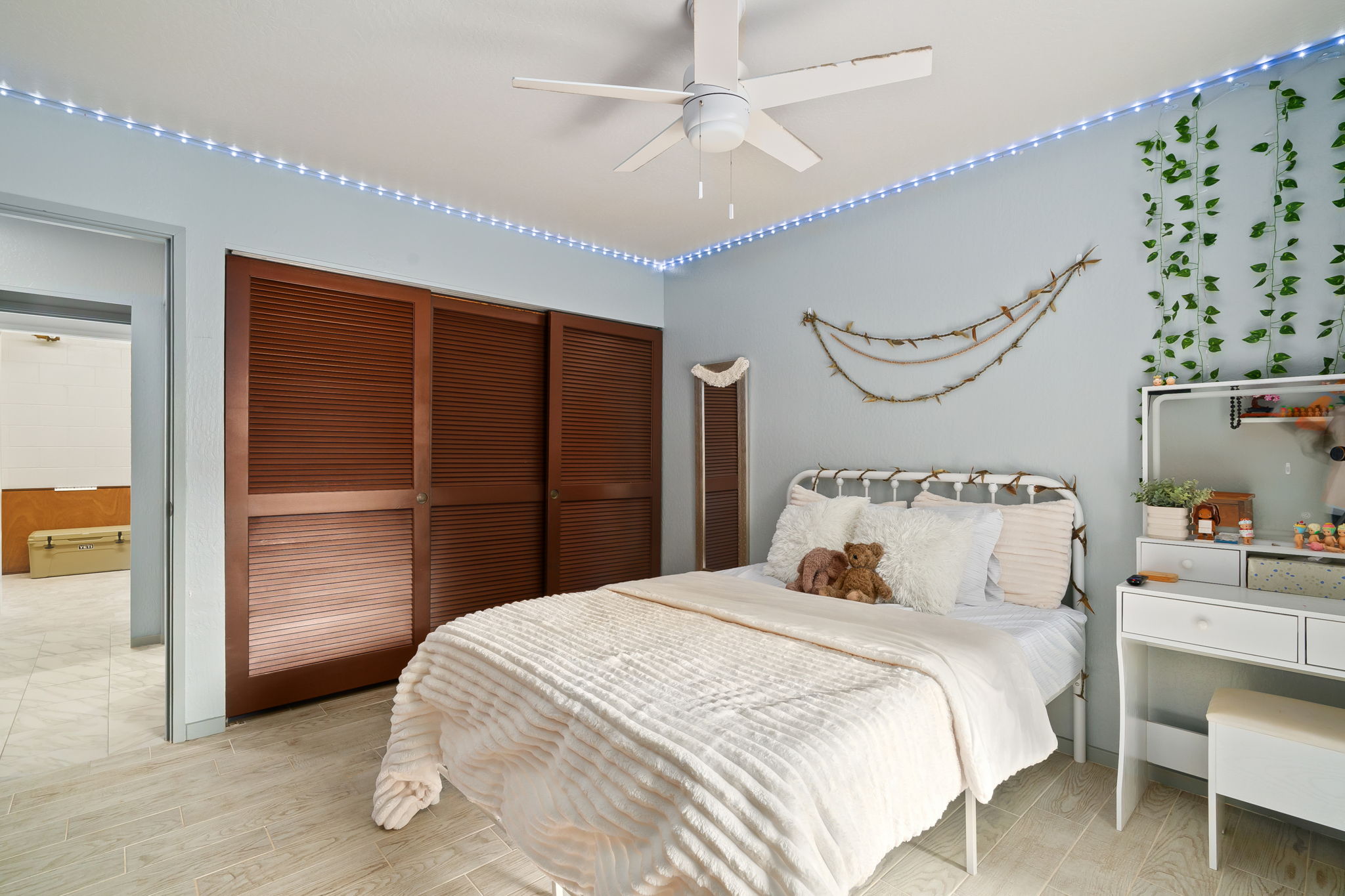 4370 KALAHEO DR 16