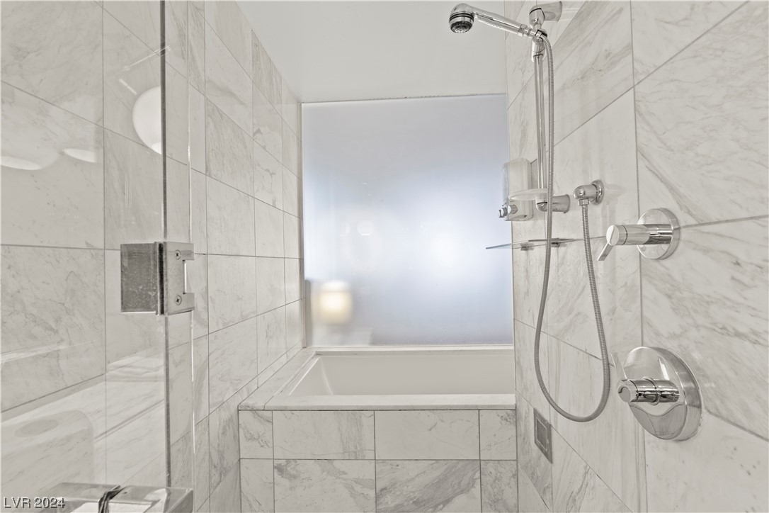 4381 West Flamingo Road 916