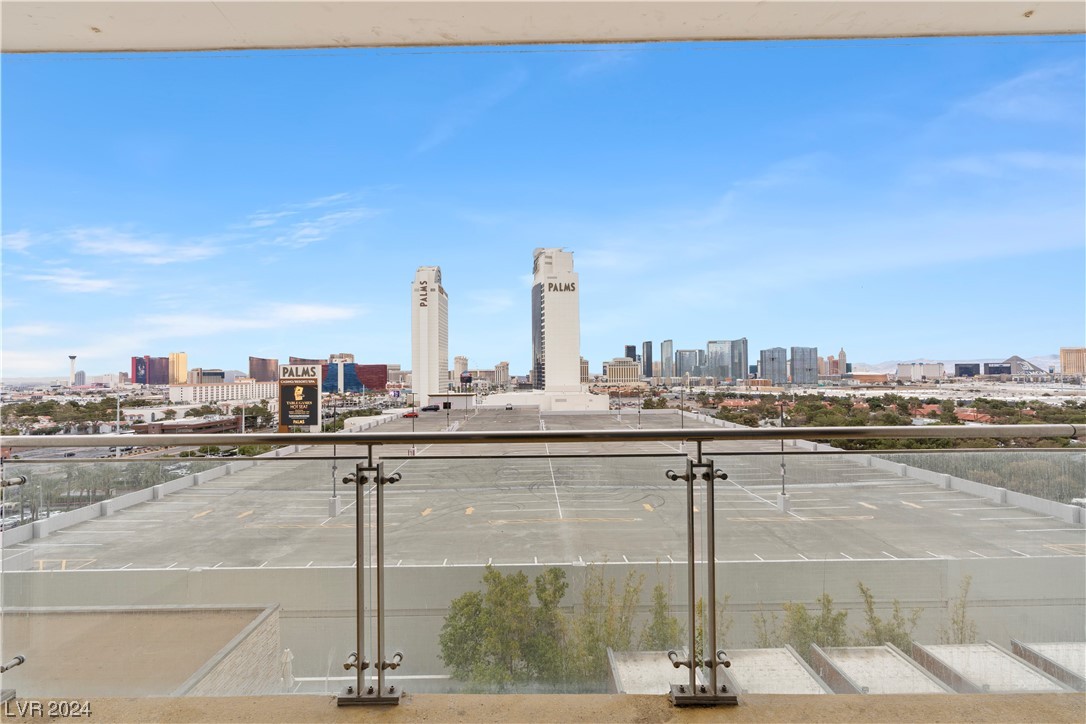 4381 West Flamingo Road 916