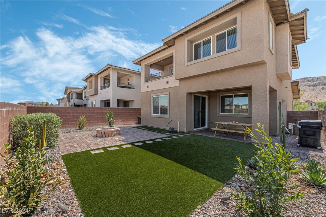 9784 Pyrite Mystery Avenue