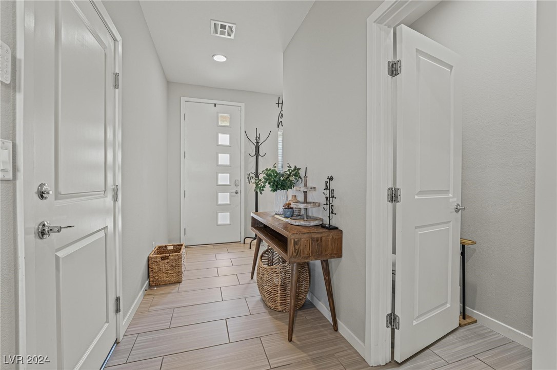 9784 Pyrite Mystery Avenue