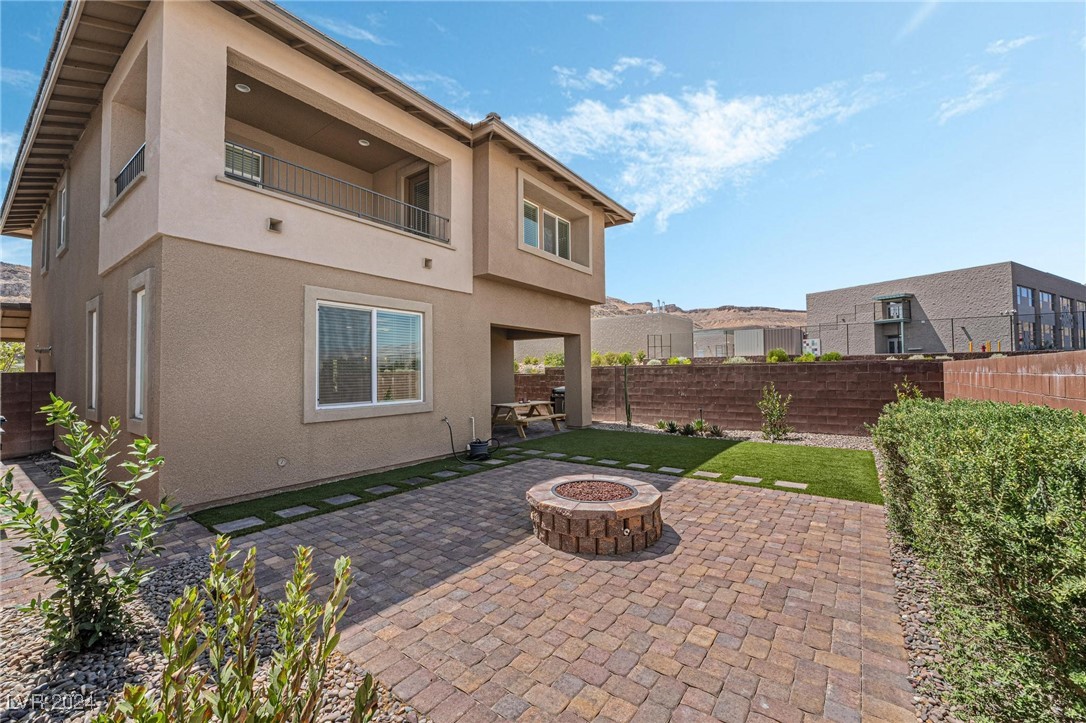 9784 Pyrite Mystery Avenue