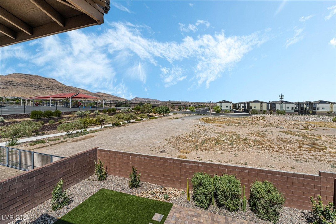 9784 Pyrite Mystery Avenue