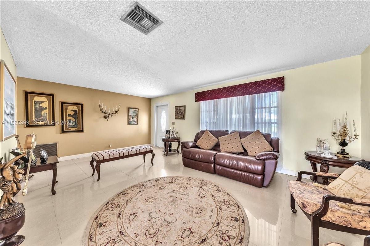 1541 NW 85th Avenue
