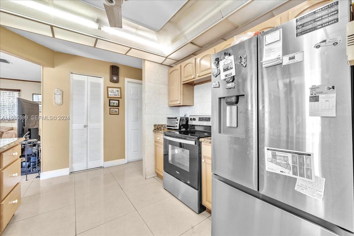 1541 NW 85th Avenue