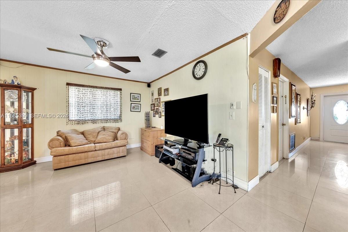 1541 NW 85th Avenue