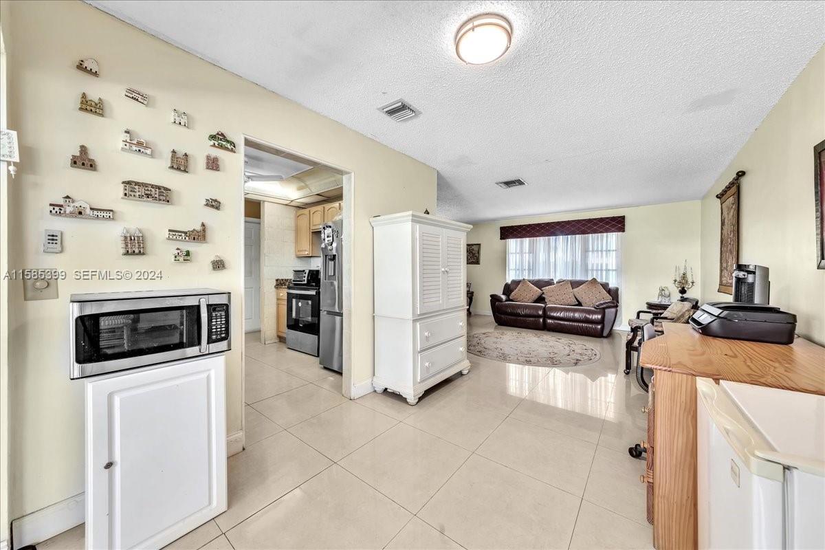 1541 NW 85th Avenue