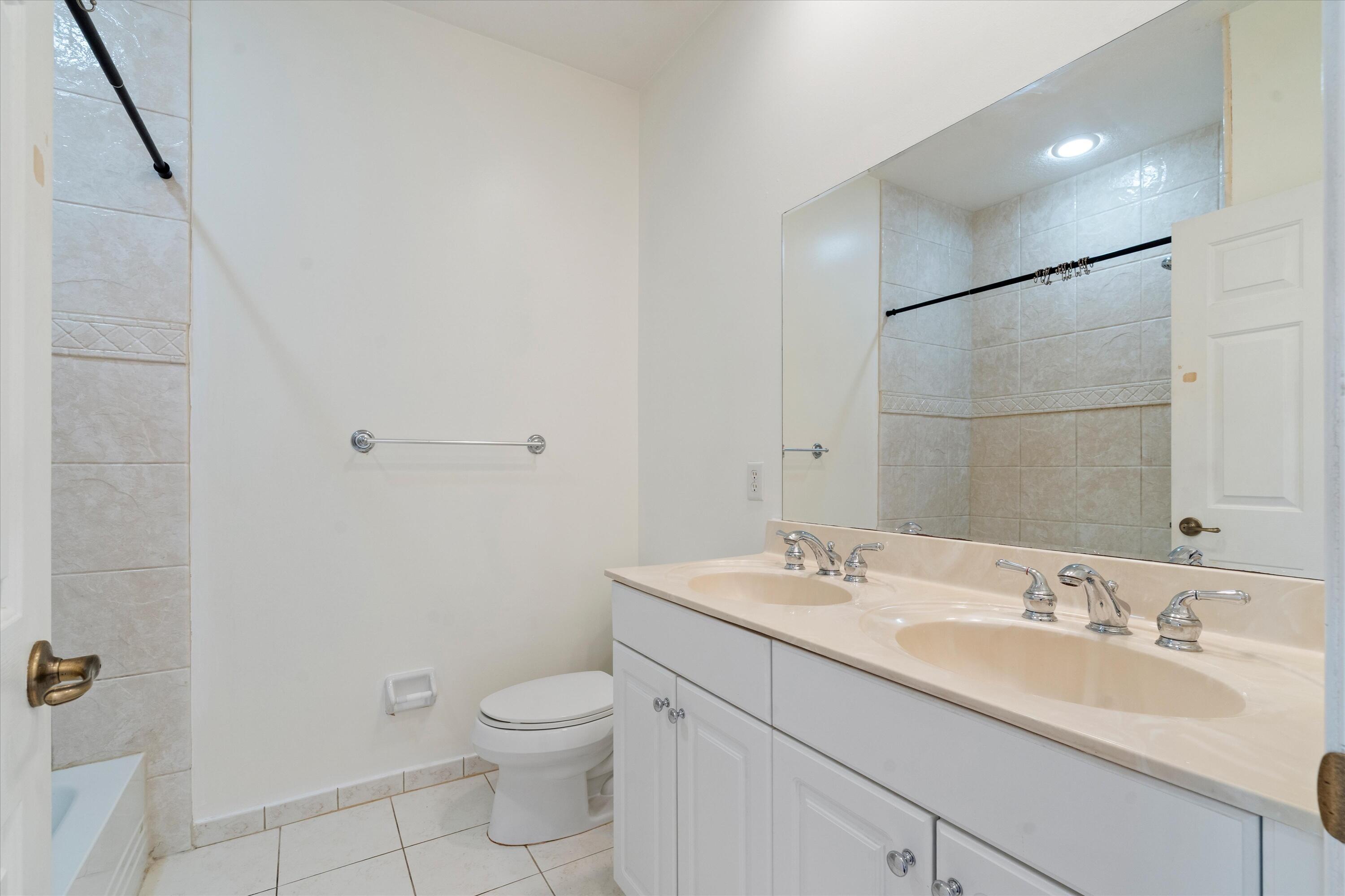 3505 Lakeside Drive