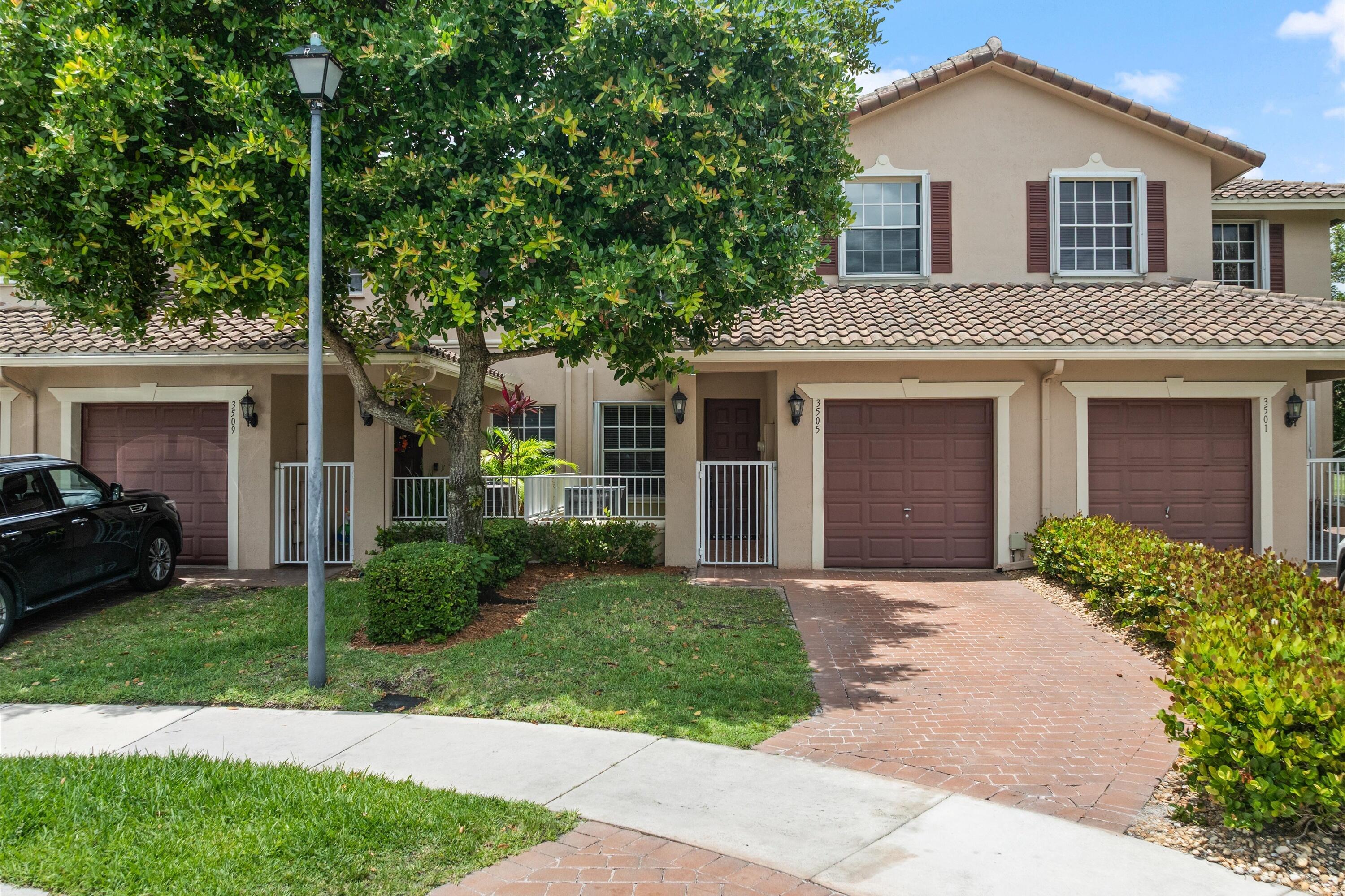 3505 Lakeside Drive