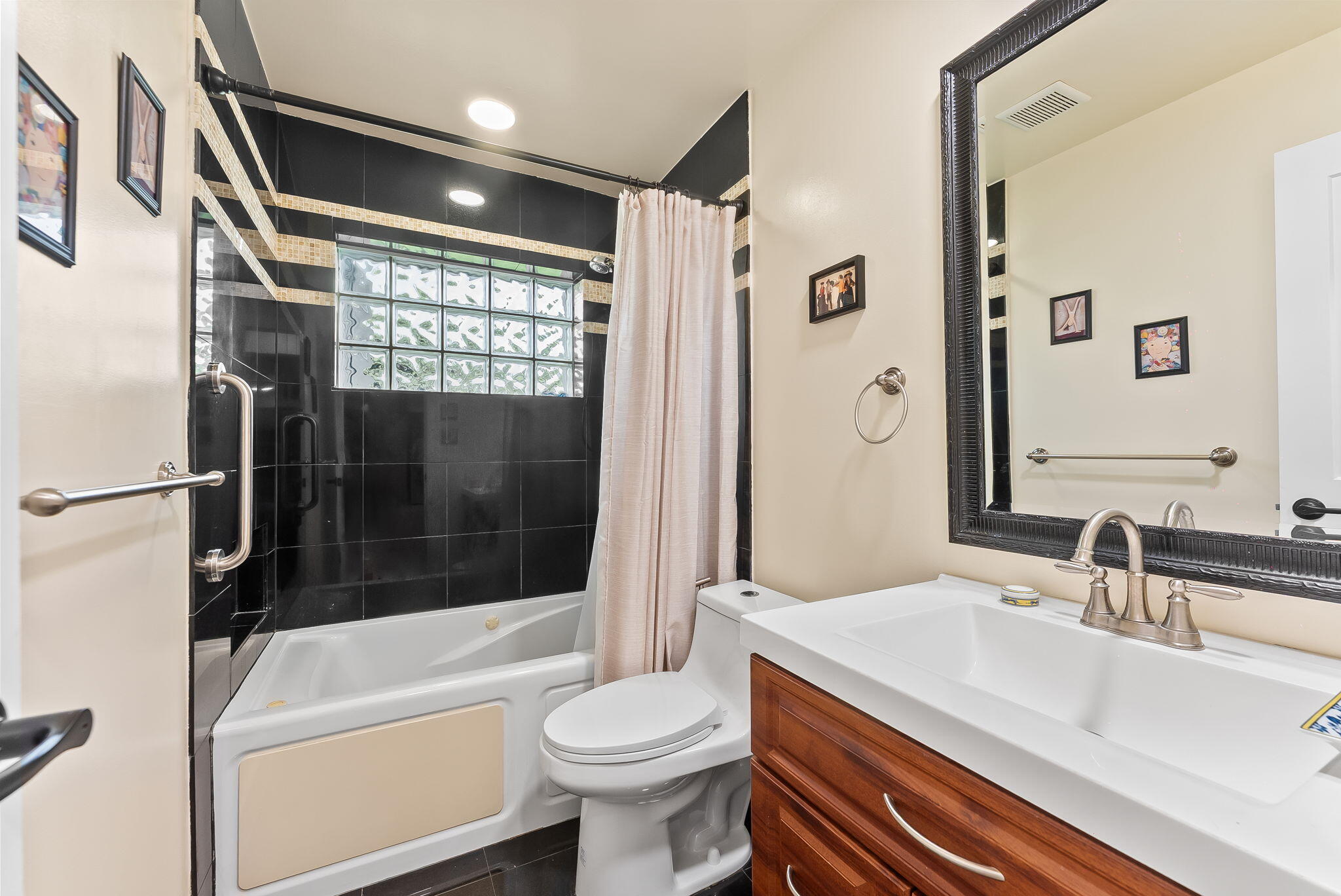 7100 NW 92nd Avenue