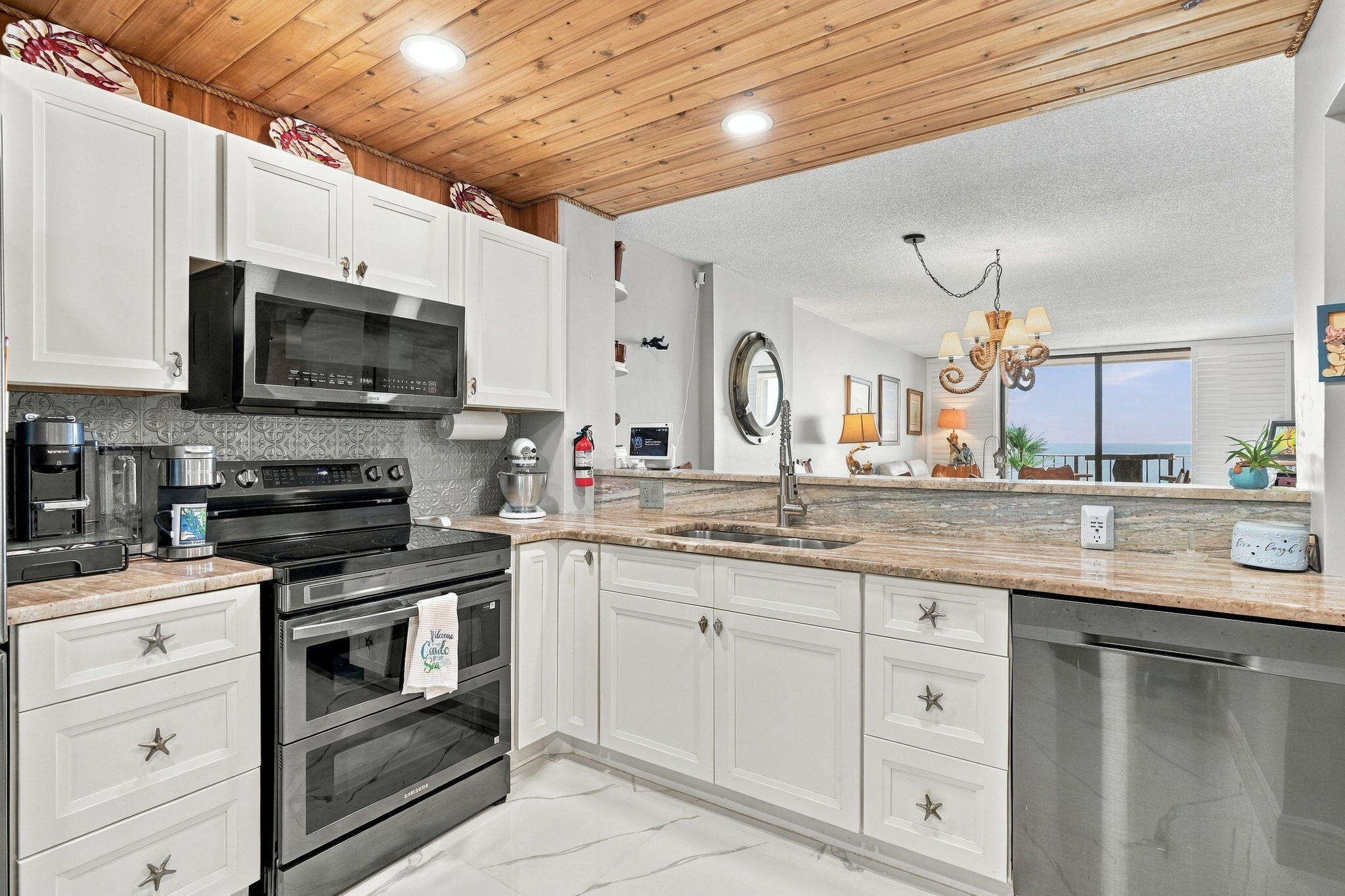 145 S OCEAN Avenue 611
