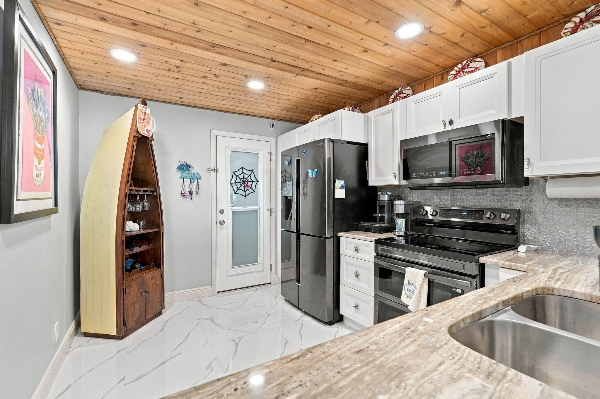 145 S OCEAN Avenue 611