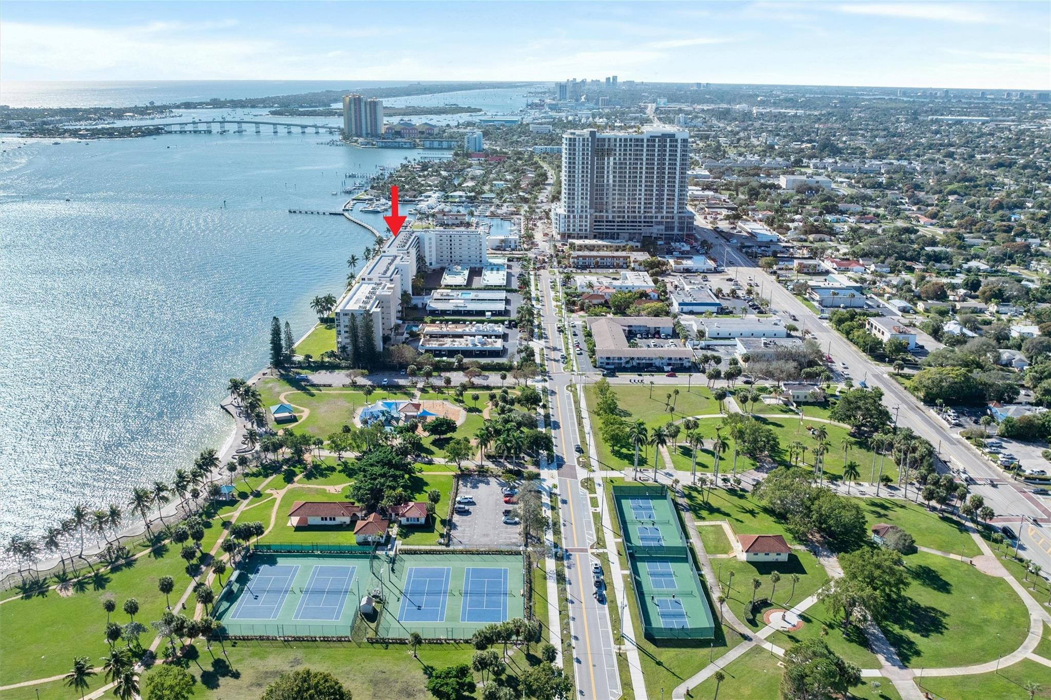 301 LAKE SHORE Drive 501