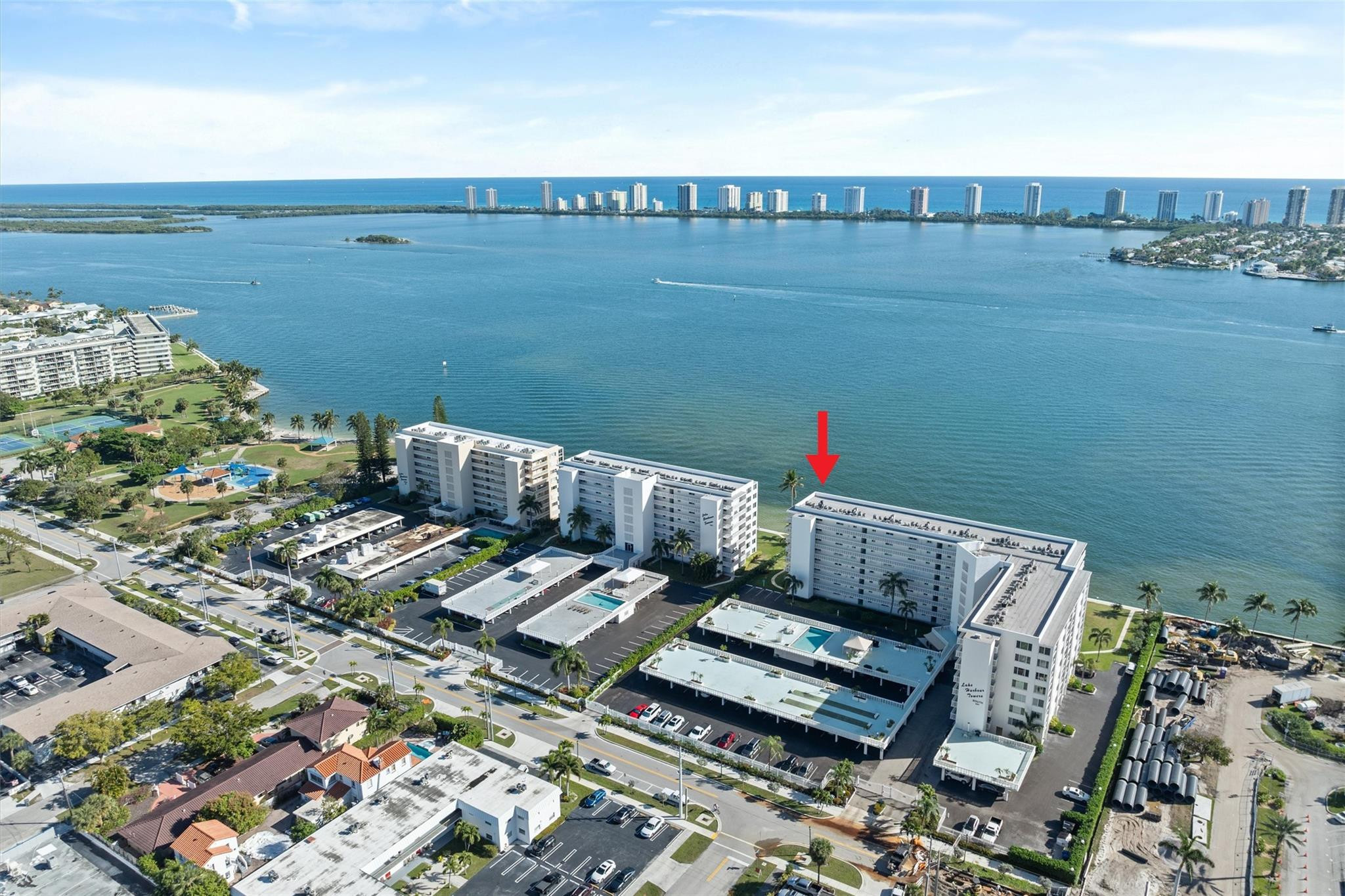 301 LAKE SHORE Drive 501