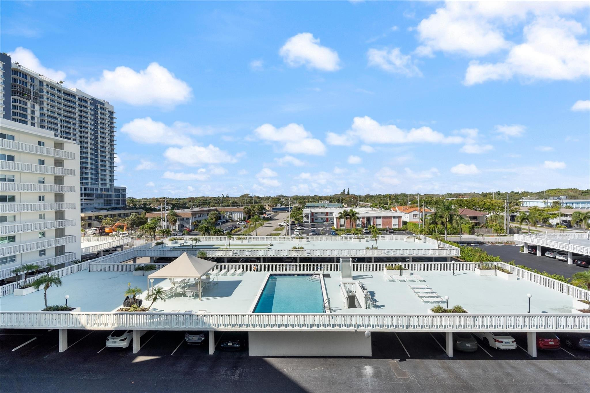 301 LAKE SHORE Drive 501