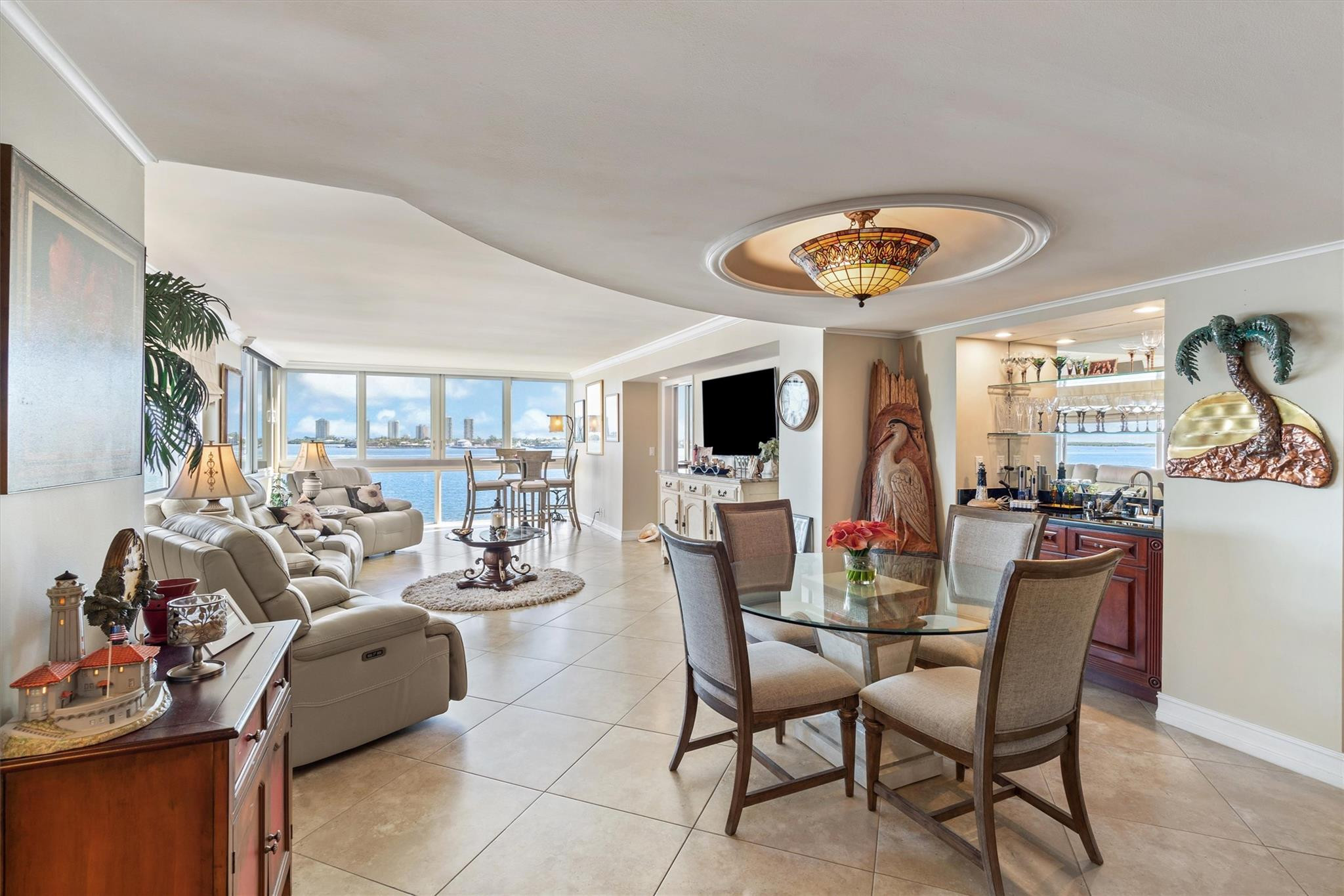 301 LAKE SHORE Drive 501