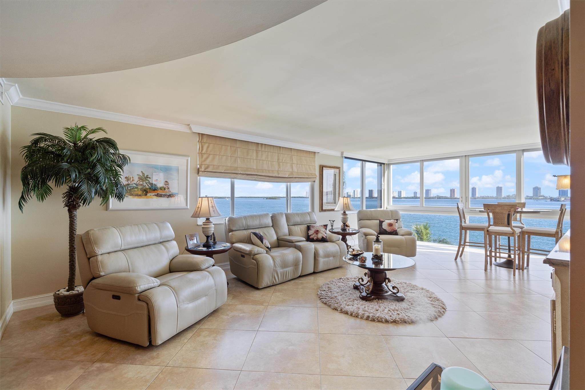 301 Lake Shore Drive 501 Lake Park Fl Us 33403 B26093766