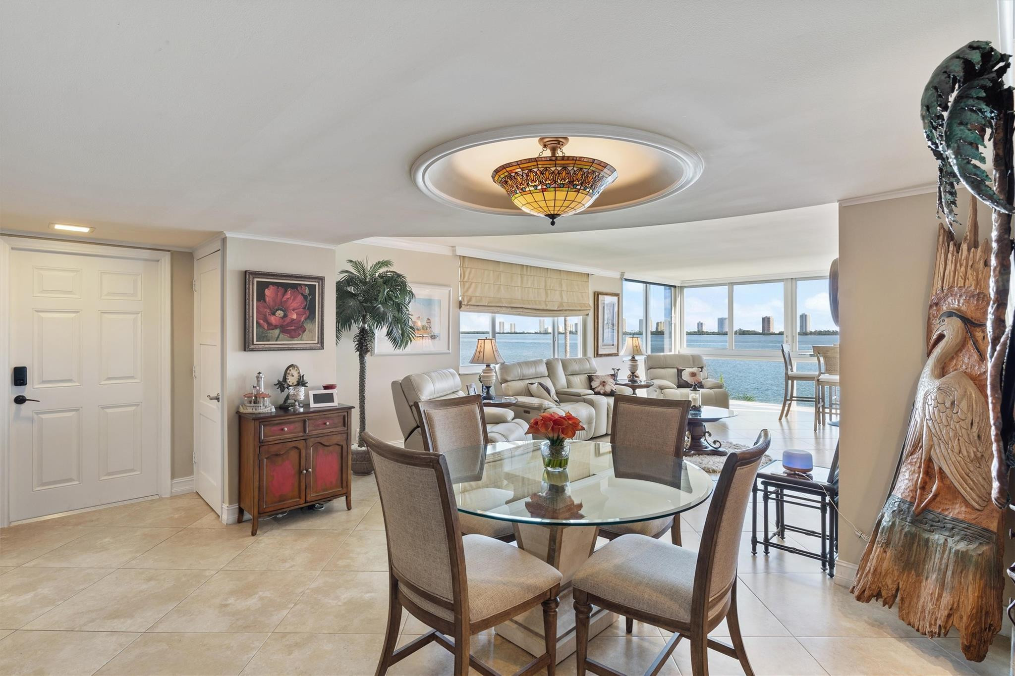 301 LAKE SHORE Drive 501