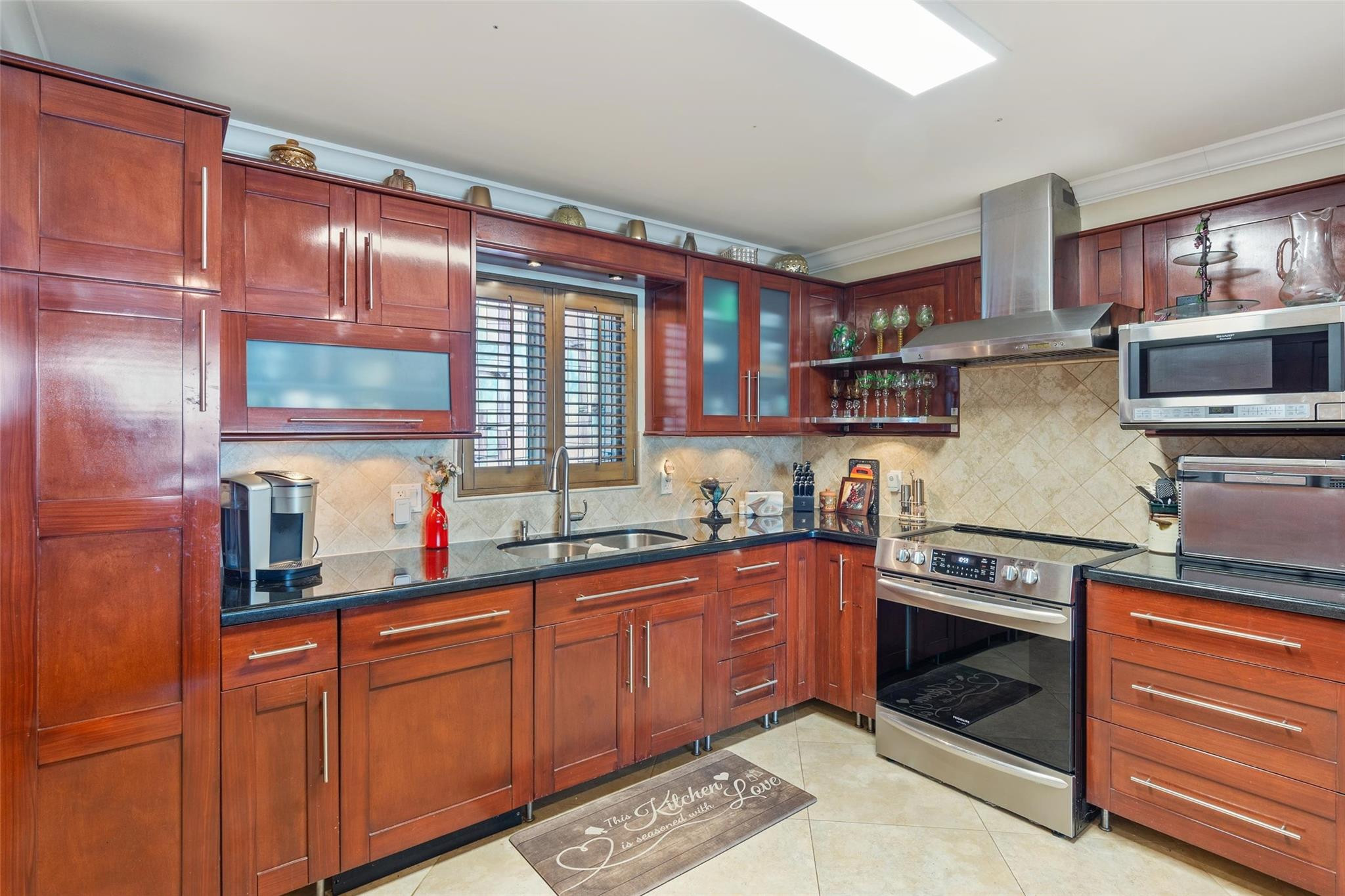 301 LAKE SHORE Drive 501