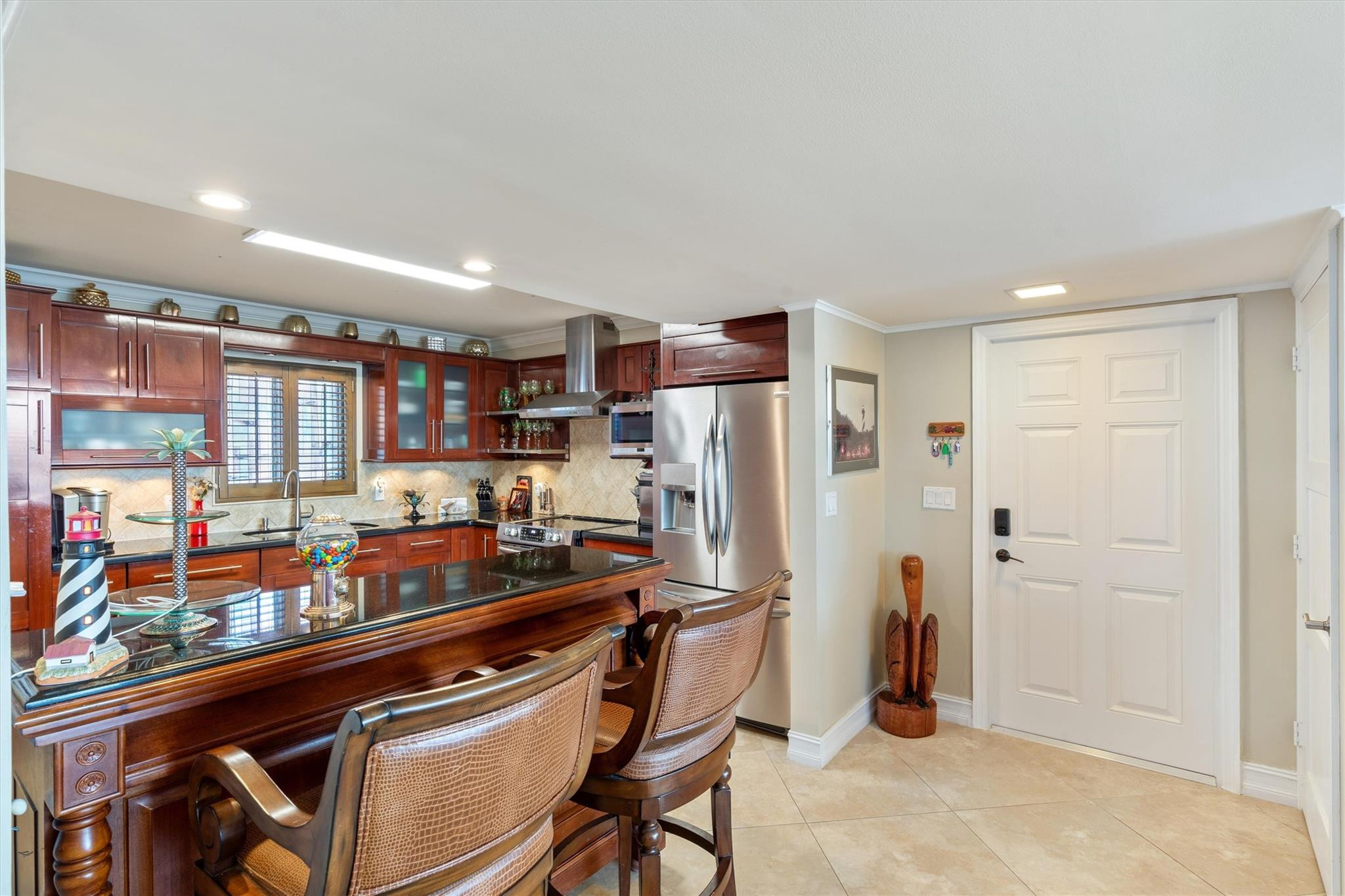 301 LAKE SHORE Drive 501