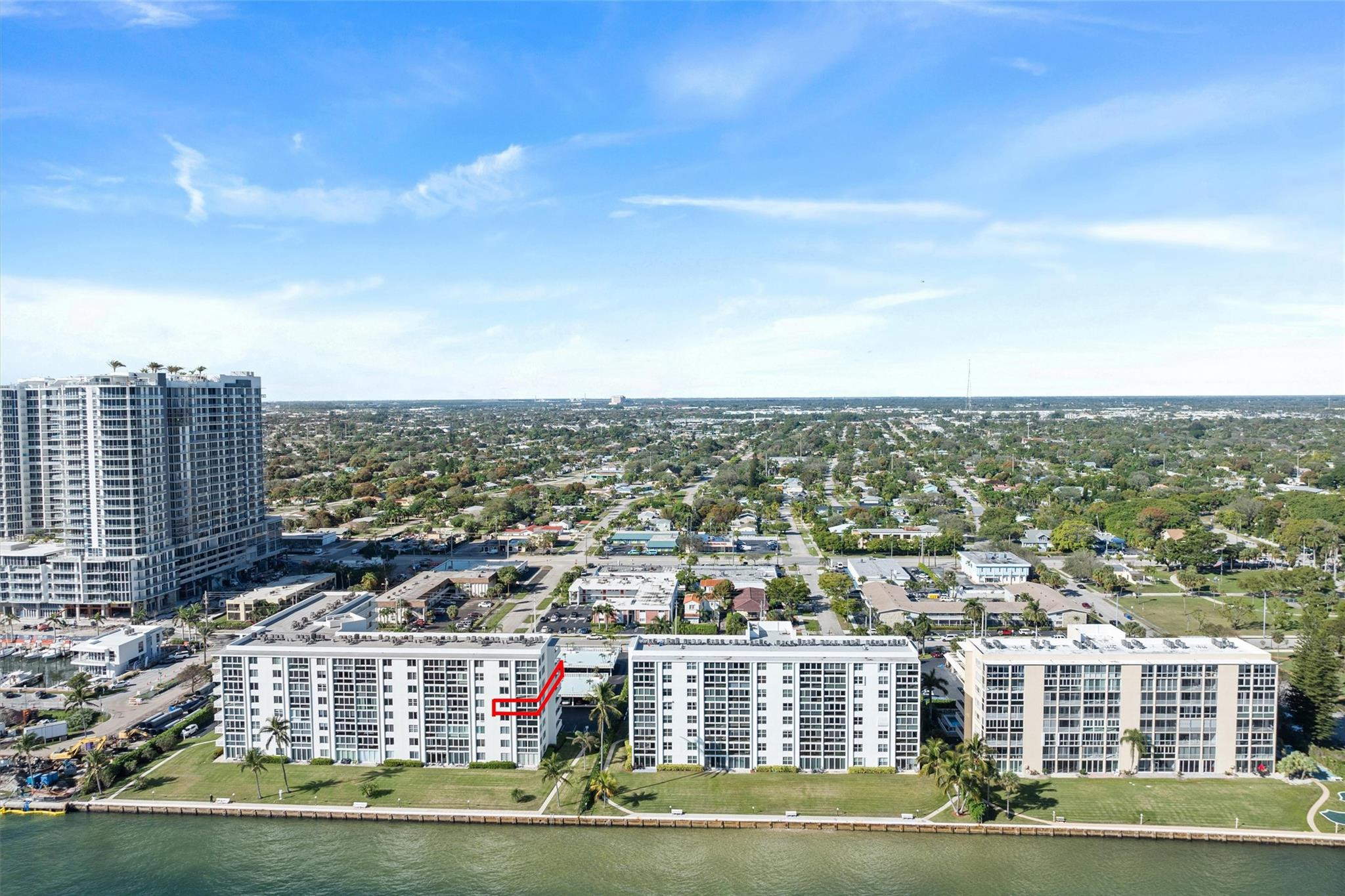 301 LAKE SHORE Drive 501
