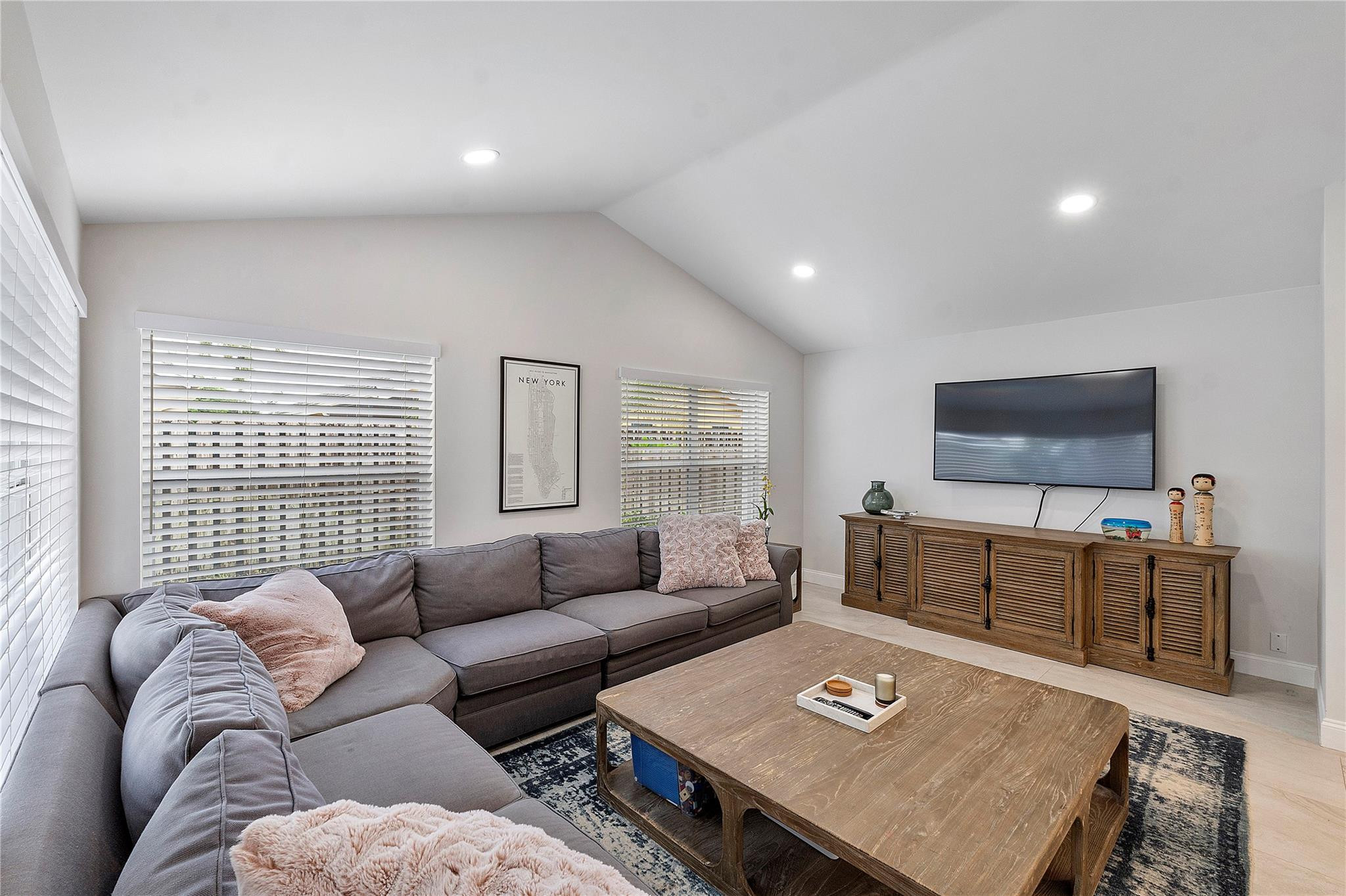2717 Pinewood Ct