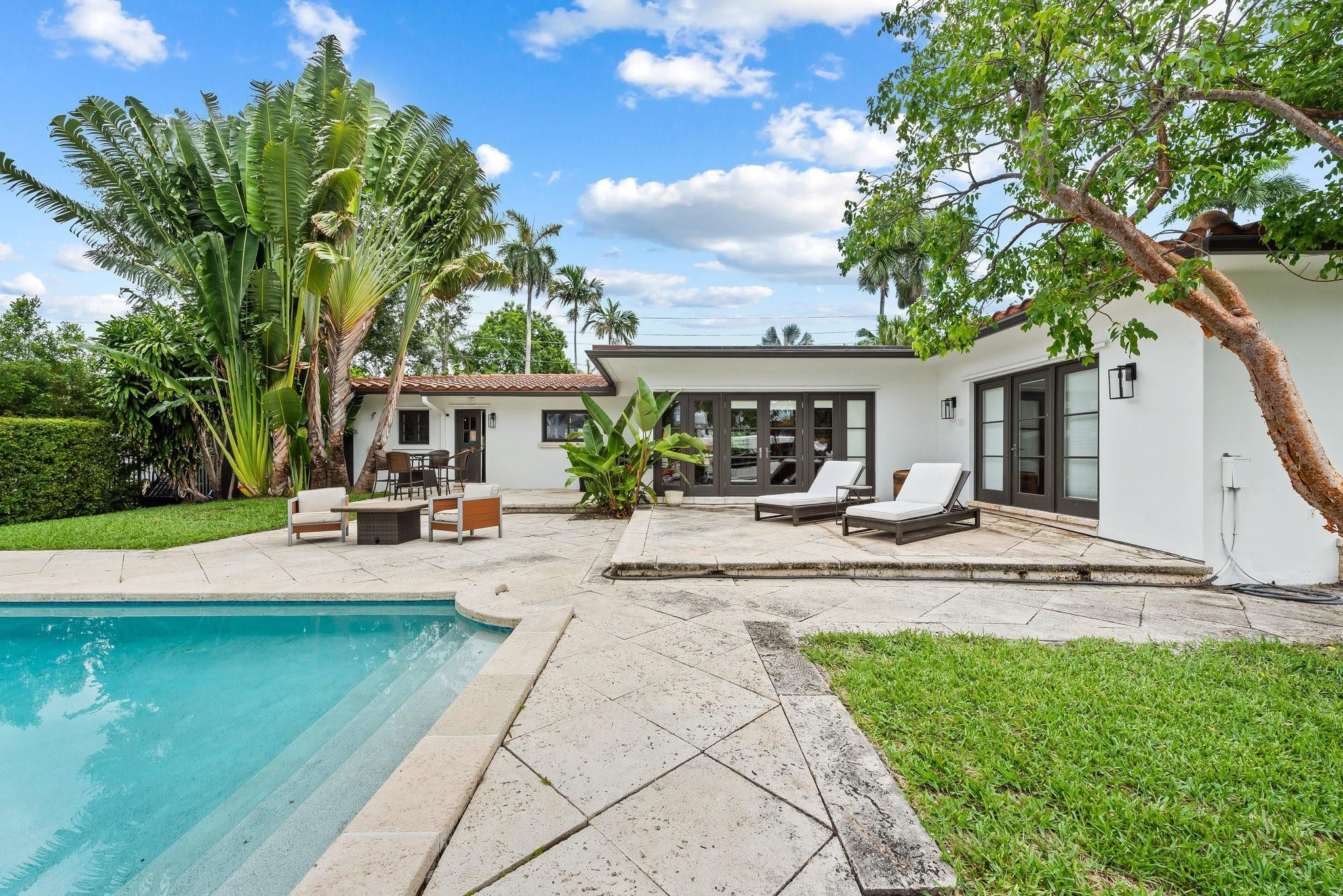 331 Lido Dr