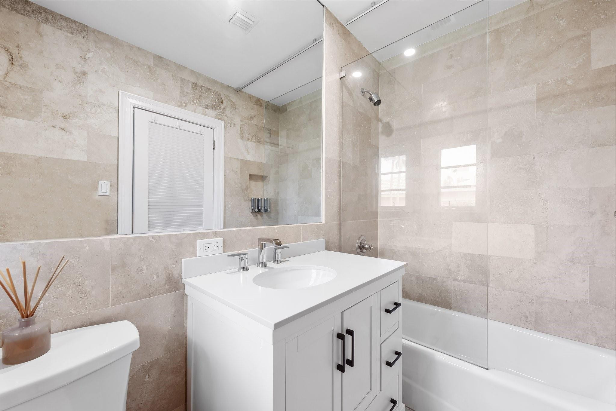 331 Lido Dr
