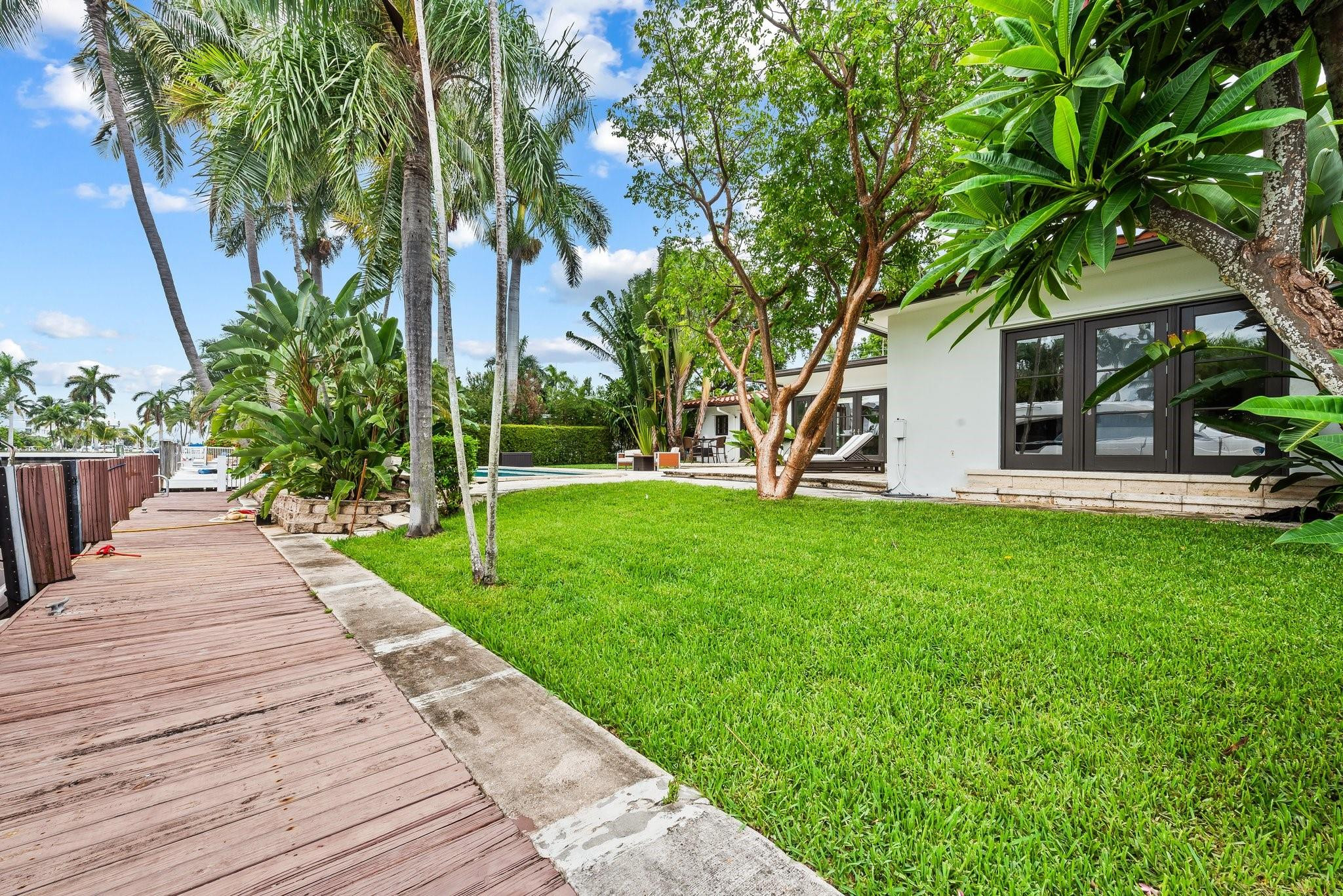331 Lido Dr