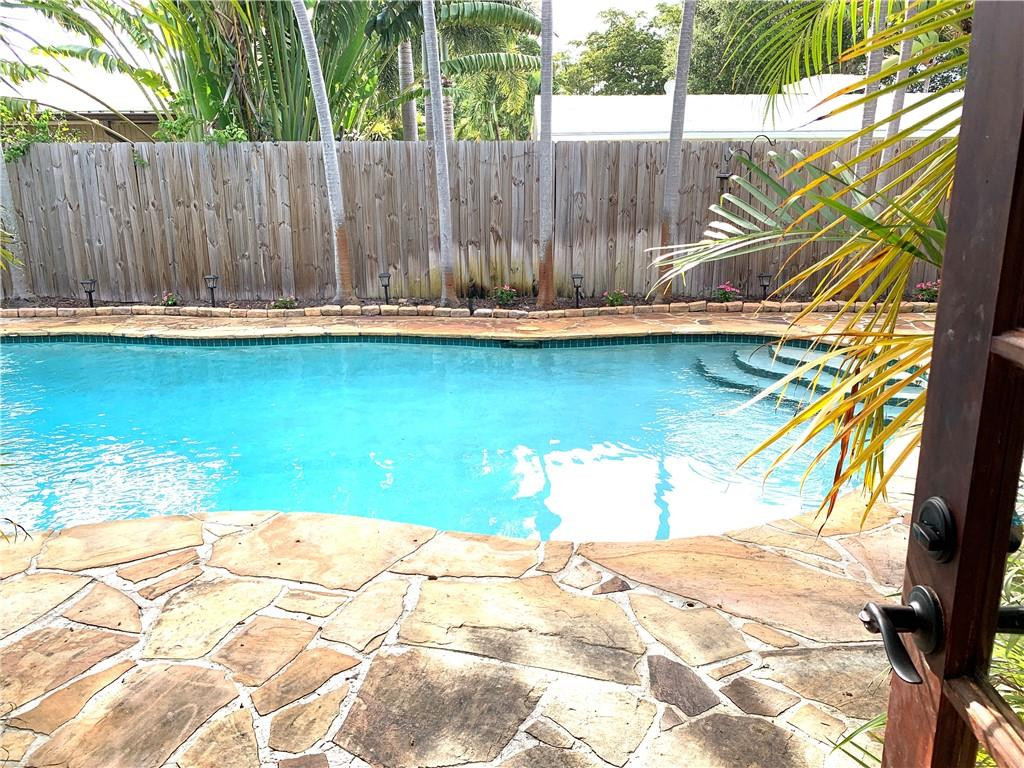 5311 NE 17th Ter